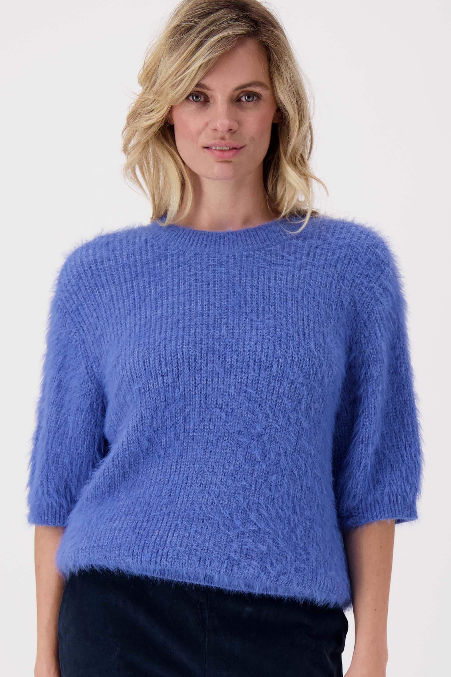 fluffy trui met ronde hals