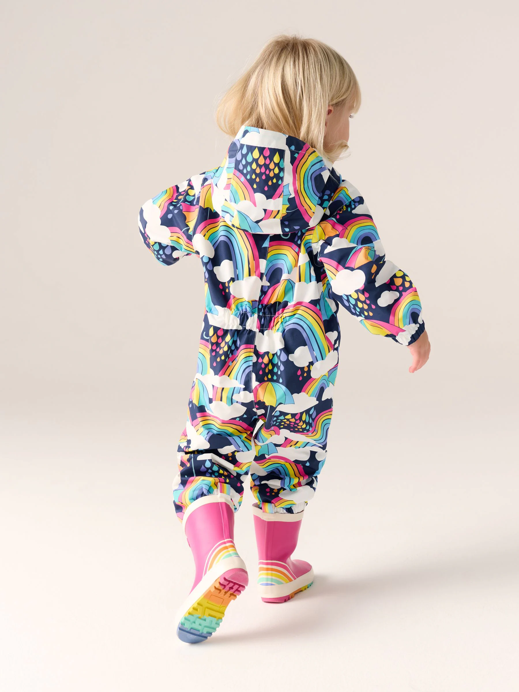 Marineblauw met regenboogprint - Little Bird by Jools Oliver waterdicht regenpak