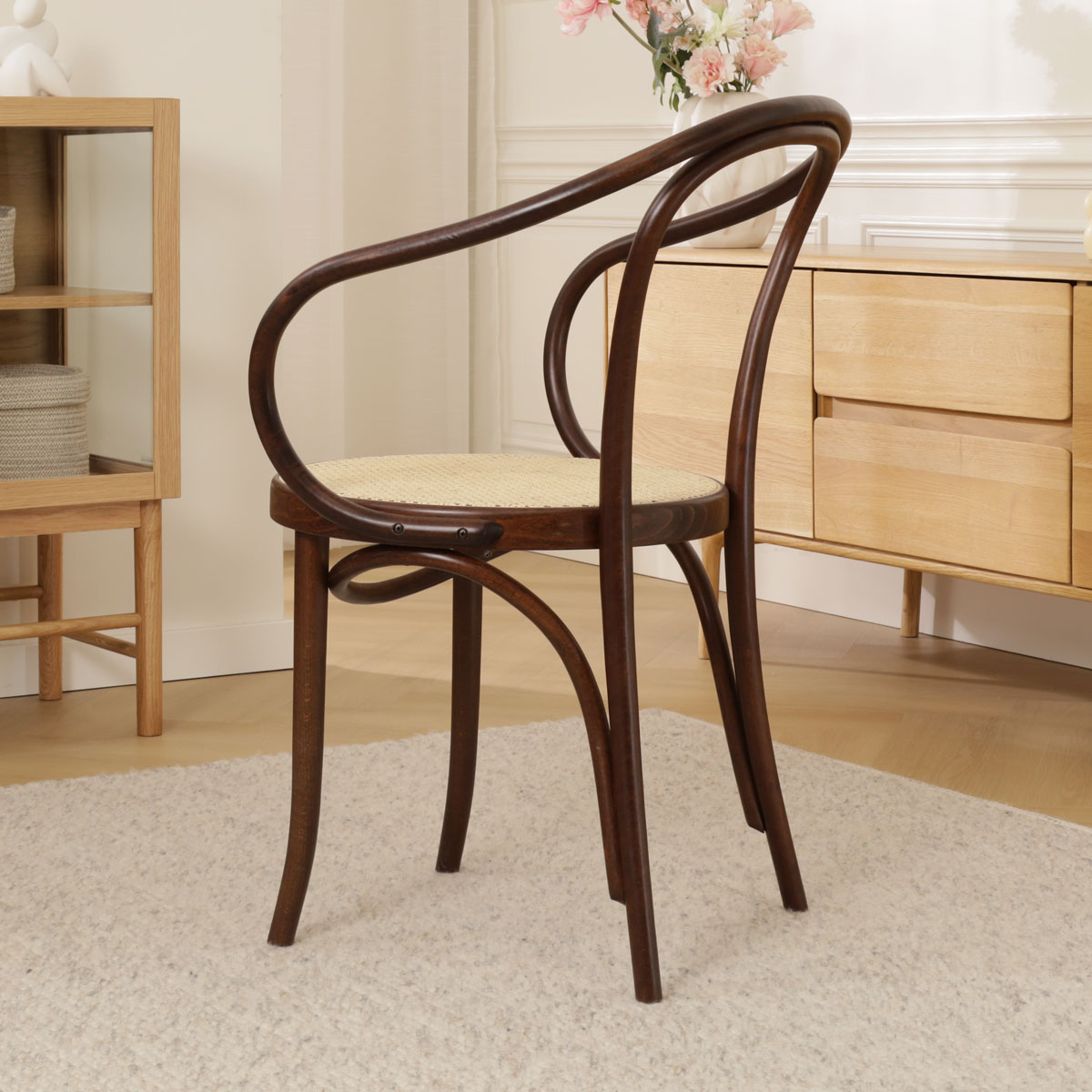 Houten eetkamerstoel Venice No. 9 met rotan - walnoot