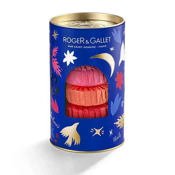 Conjunto de presente Roger & Gallet com 3 sabonetes benéficos de 100g: Flor de figo, Gengibre e Rosa.