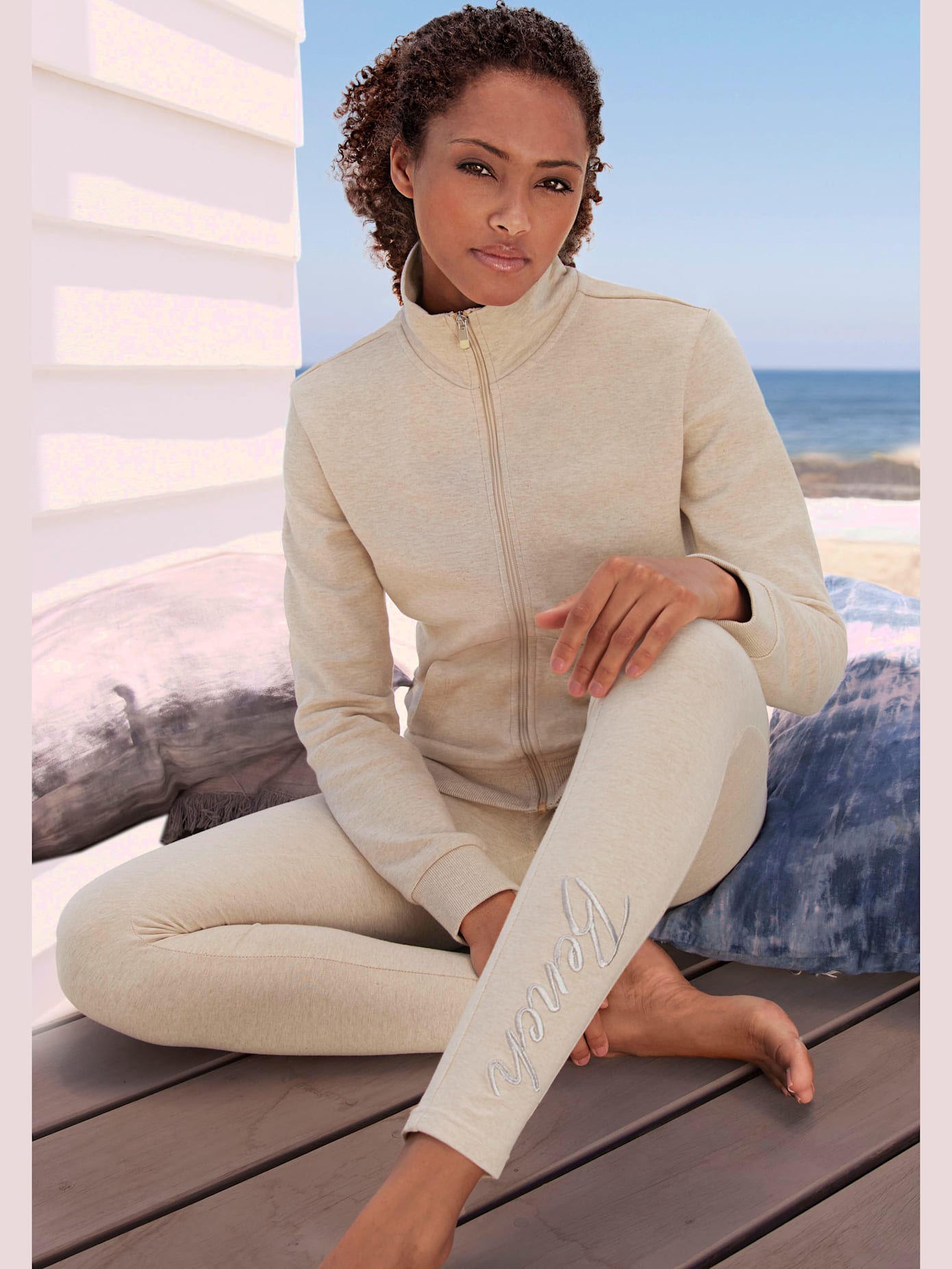 Veste sweat à col montant