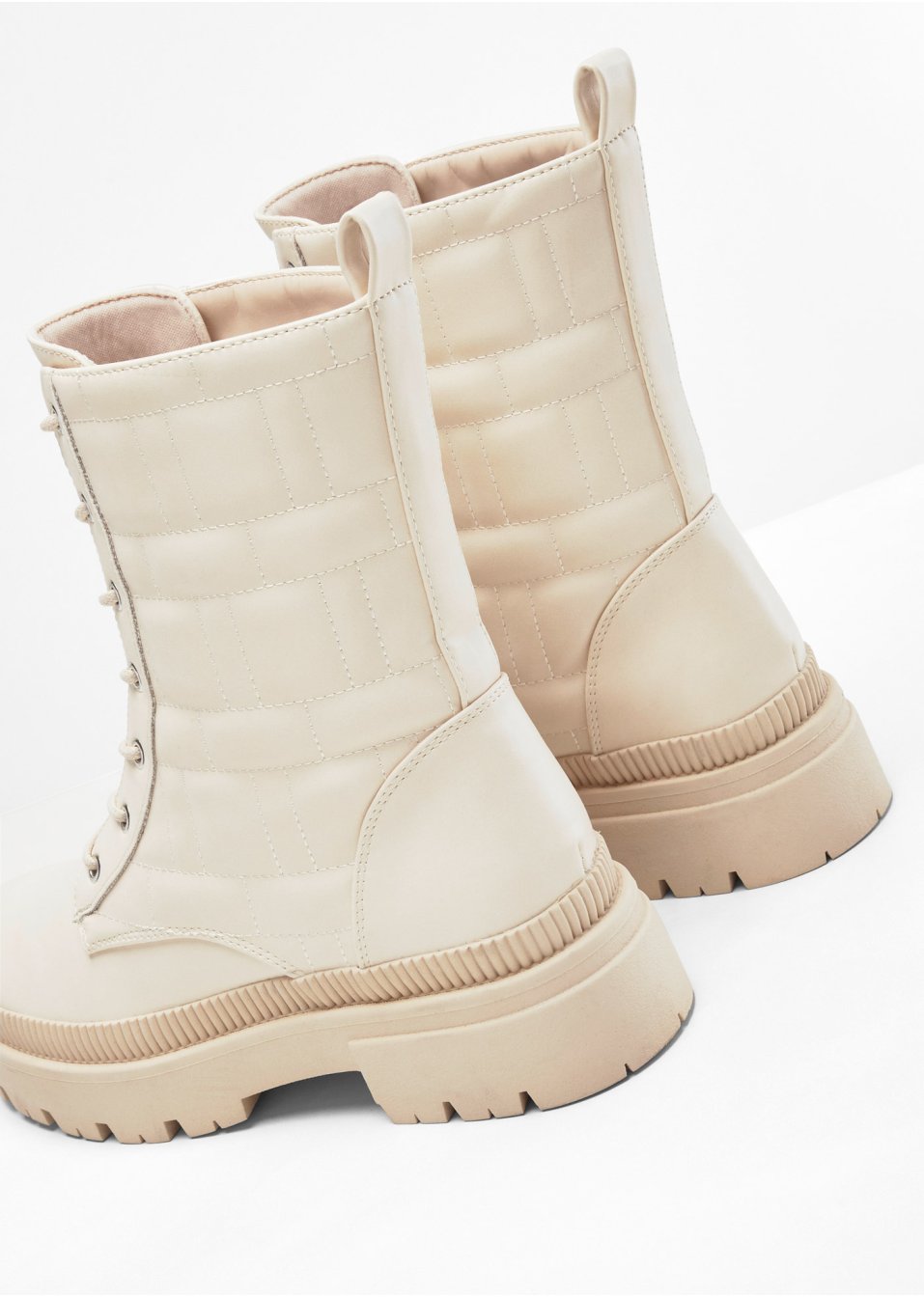 Boots à lacets