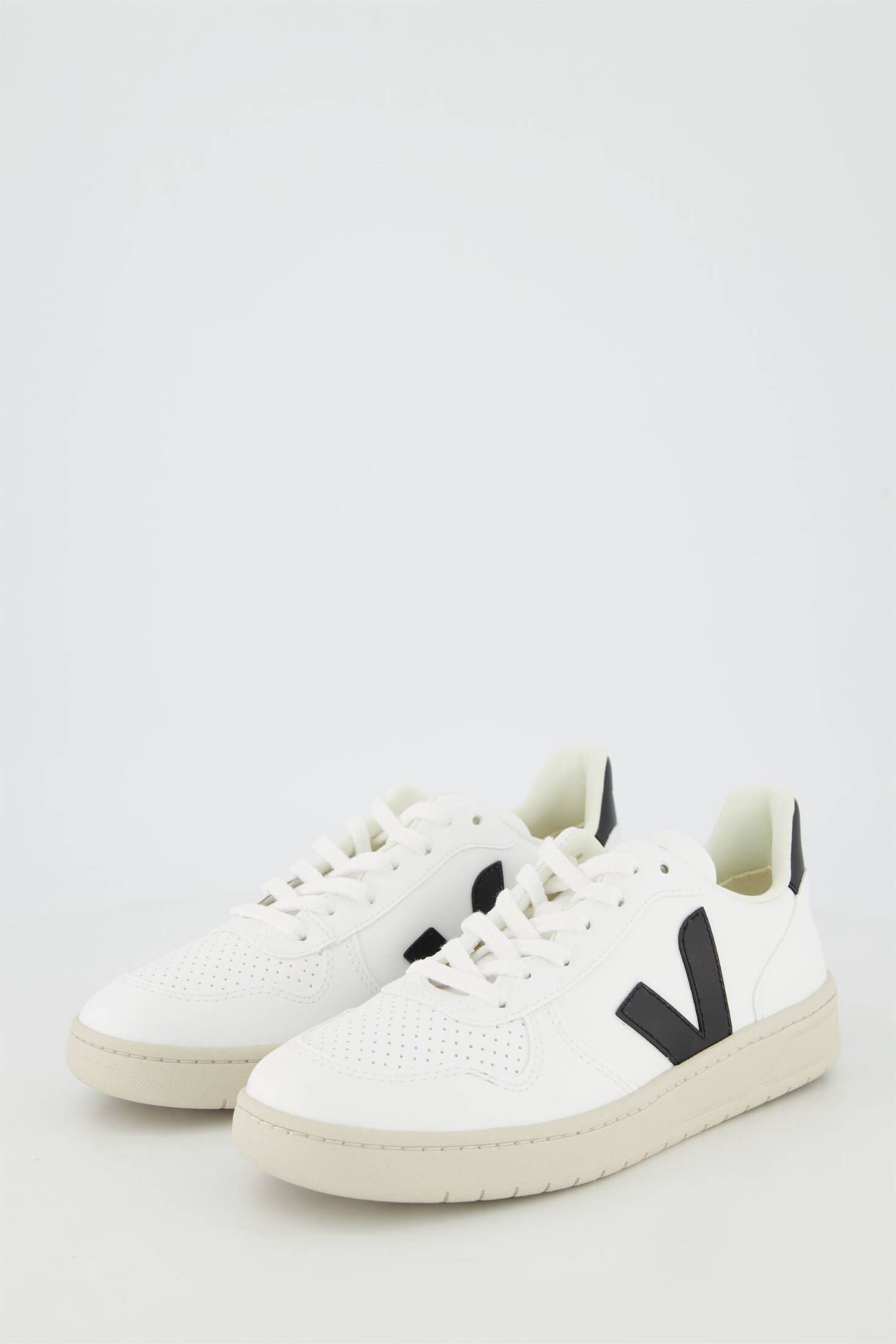 Veja| Herren Sneaker V-10 BASTILLE