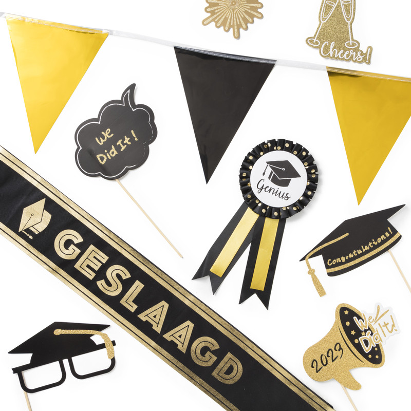 Rozet geslaagd - goud/zwart - 24 cm