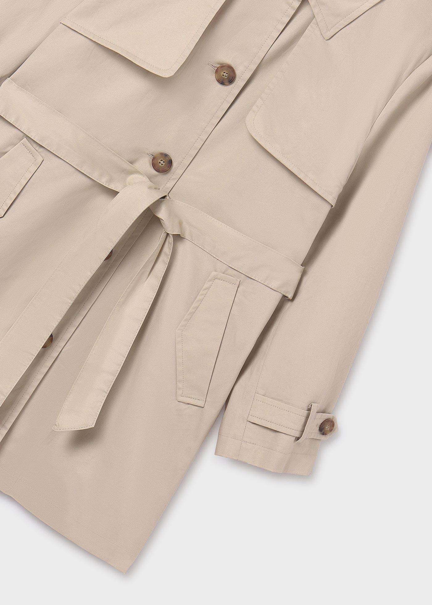 Trench coat curto com amarração nas costas