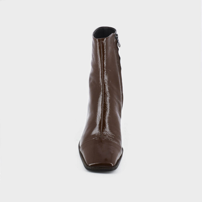 Bottines à talon  en cuir vernis marron