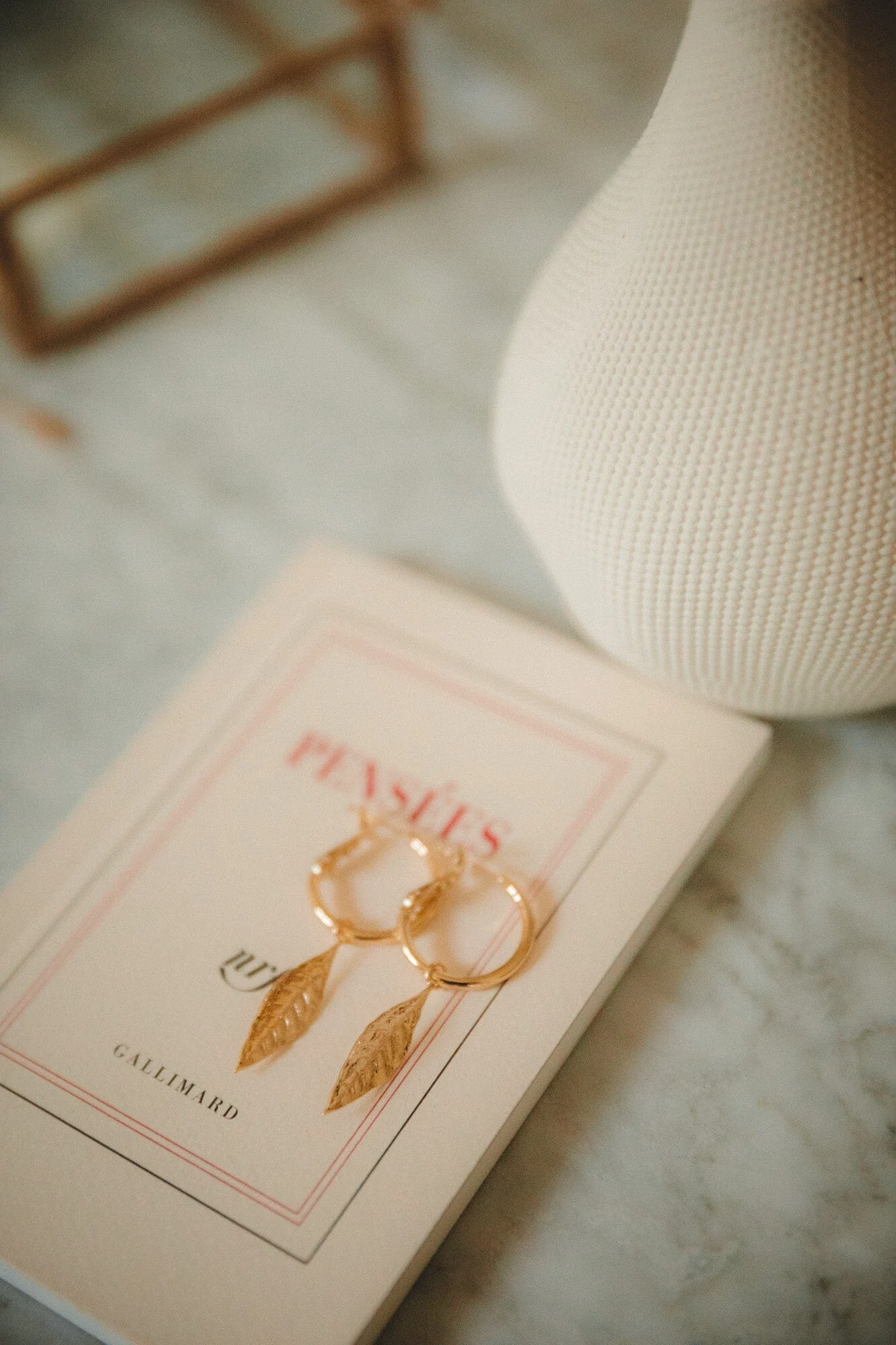 THALIE - Mini boucles d'oreilles créoles feuilles doré à l'or fin | Doré