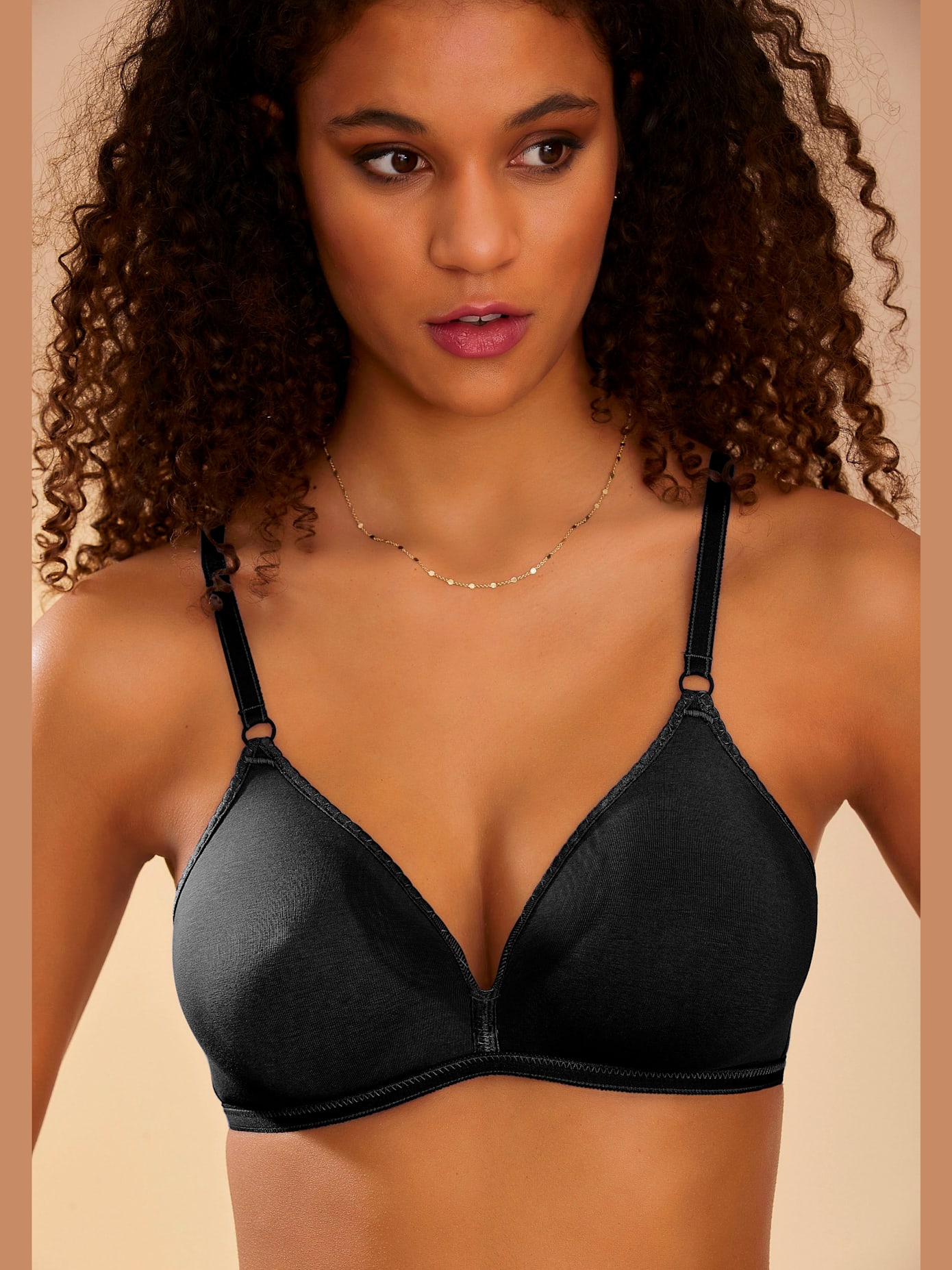 Soutien-gorge doux, bonnets préformés sans doublure