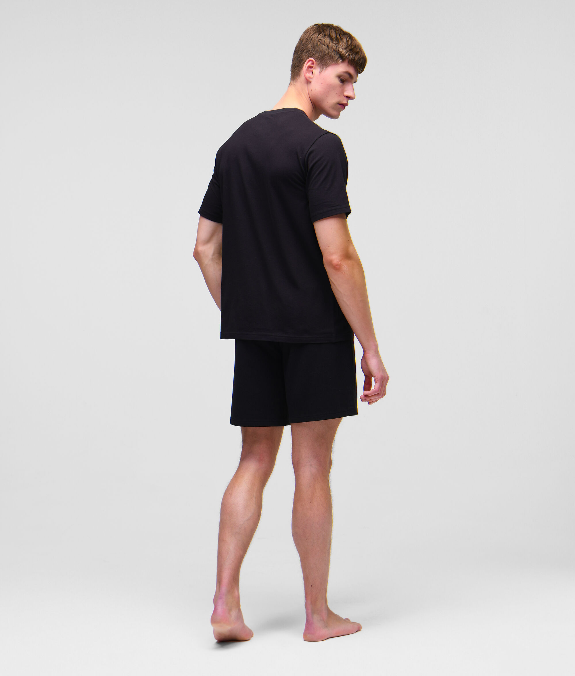 ENSEMBLE SHORT ET T-SHIRT KARL IKONIK