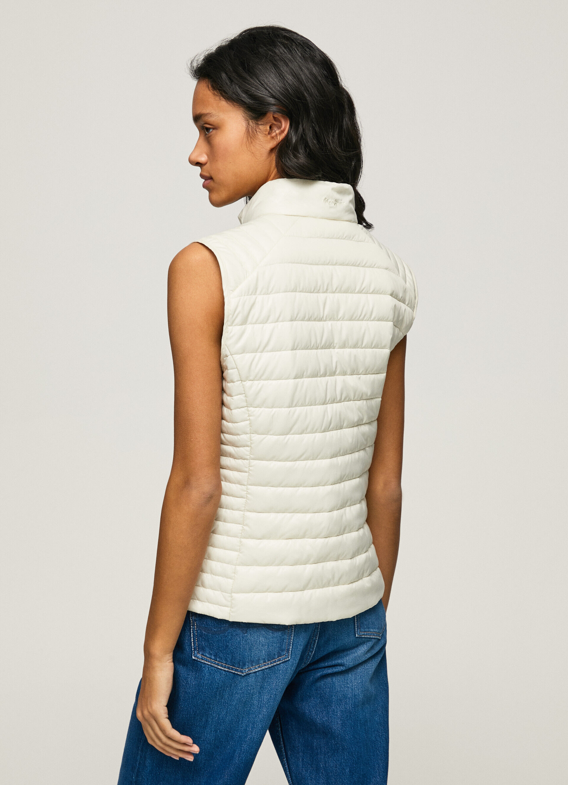CHALECO ACOLCHADO LOGO PARCHE GOMA - buttermilk white