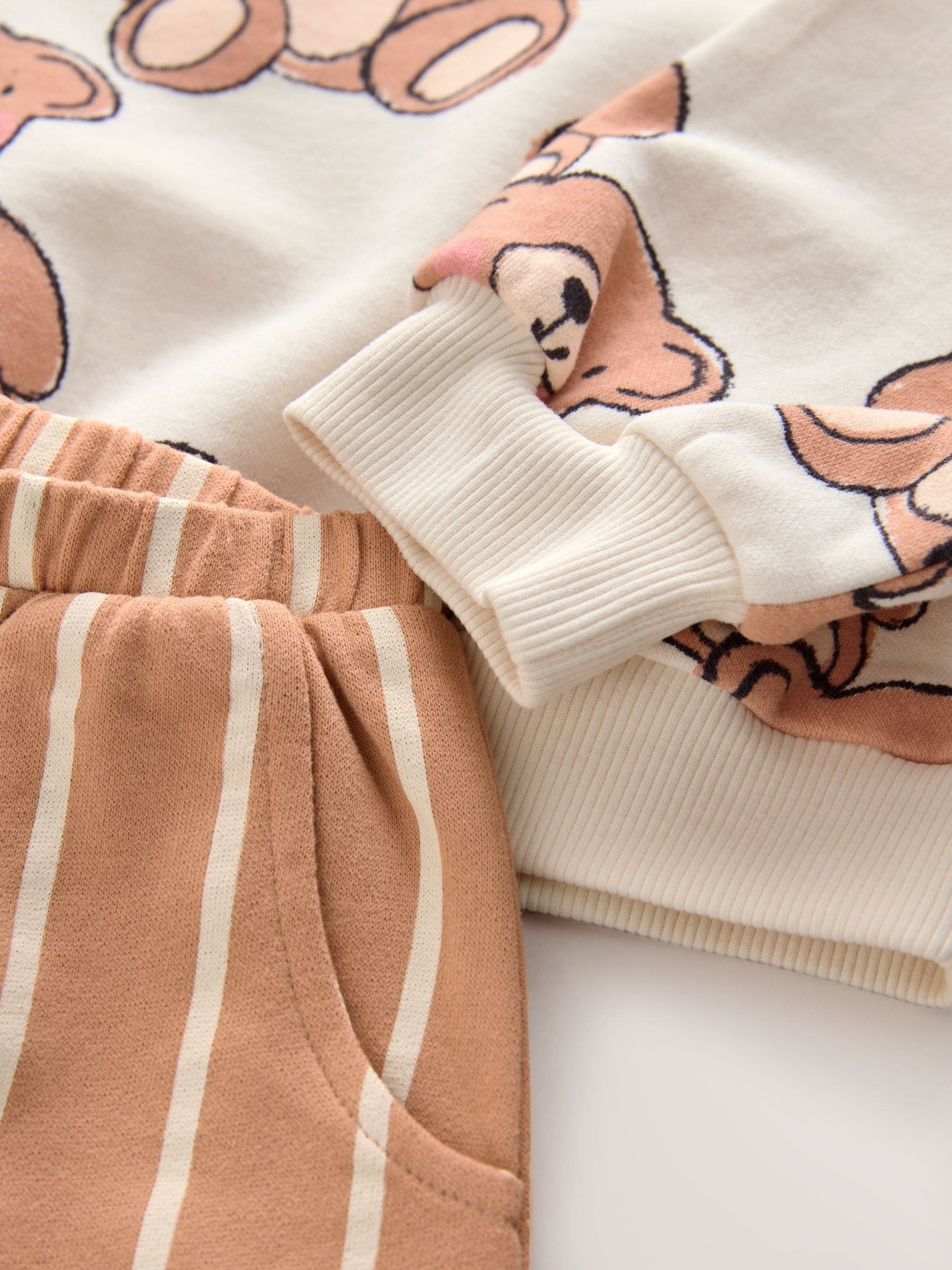 Bruine, neutrale teddybeer - Set van sweatshirt en joggingbroek met rechte wijde pijpen (3mnd -7jr)