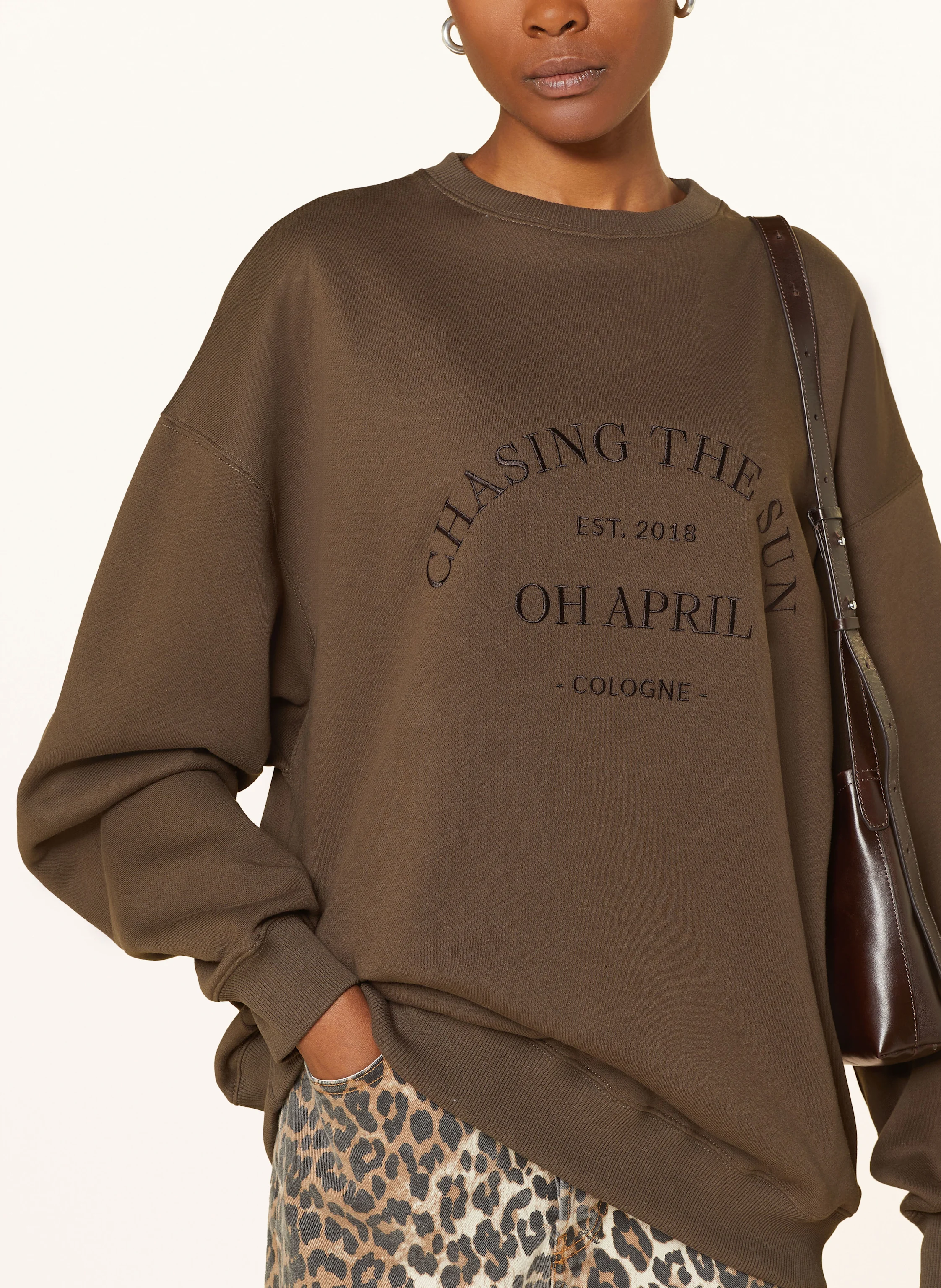 OH APRIL Sweatshirt OV