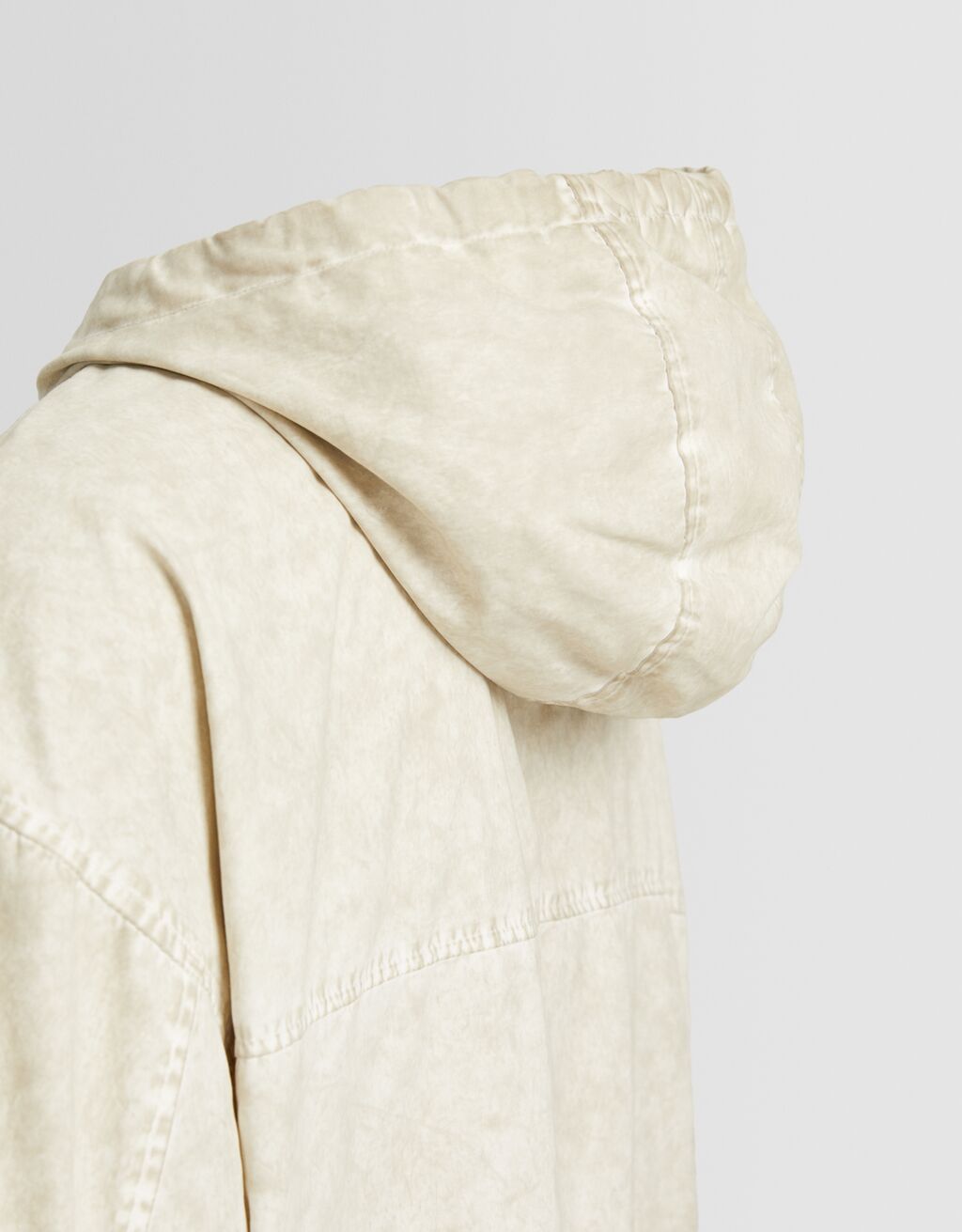 Jaqueta de nylon Bershka Generation com vários bolsos