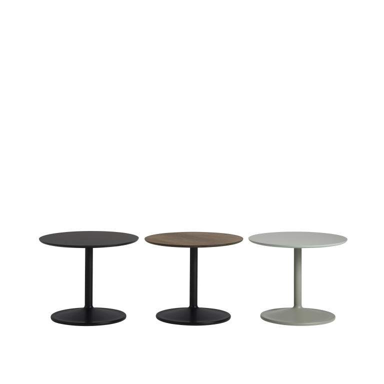 Muuto Soft bijzettafel 41x40 zwart smoked oak blad