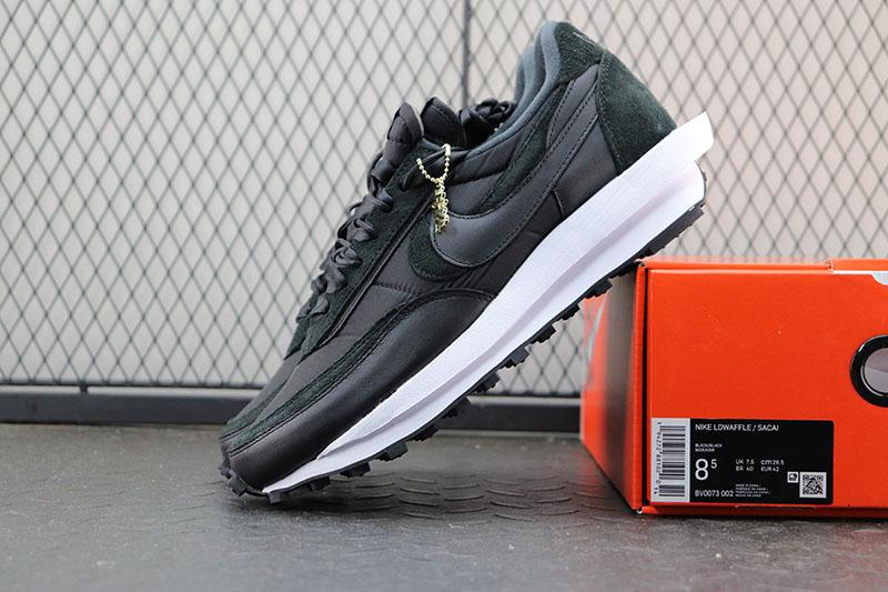 Sacai x Nike LVD Waffle Daybreak 2.0