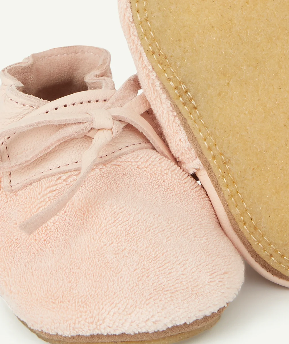 ROBEEZCHAUSSONS BÉBÉ EN CUIR ET CRÊPE ROSE PÂLE