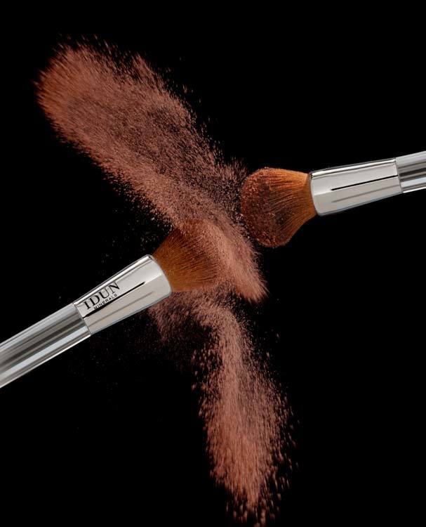 IDUN Minerals Retractable Kabuki Brush