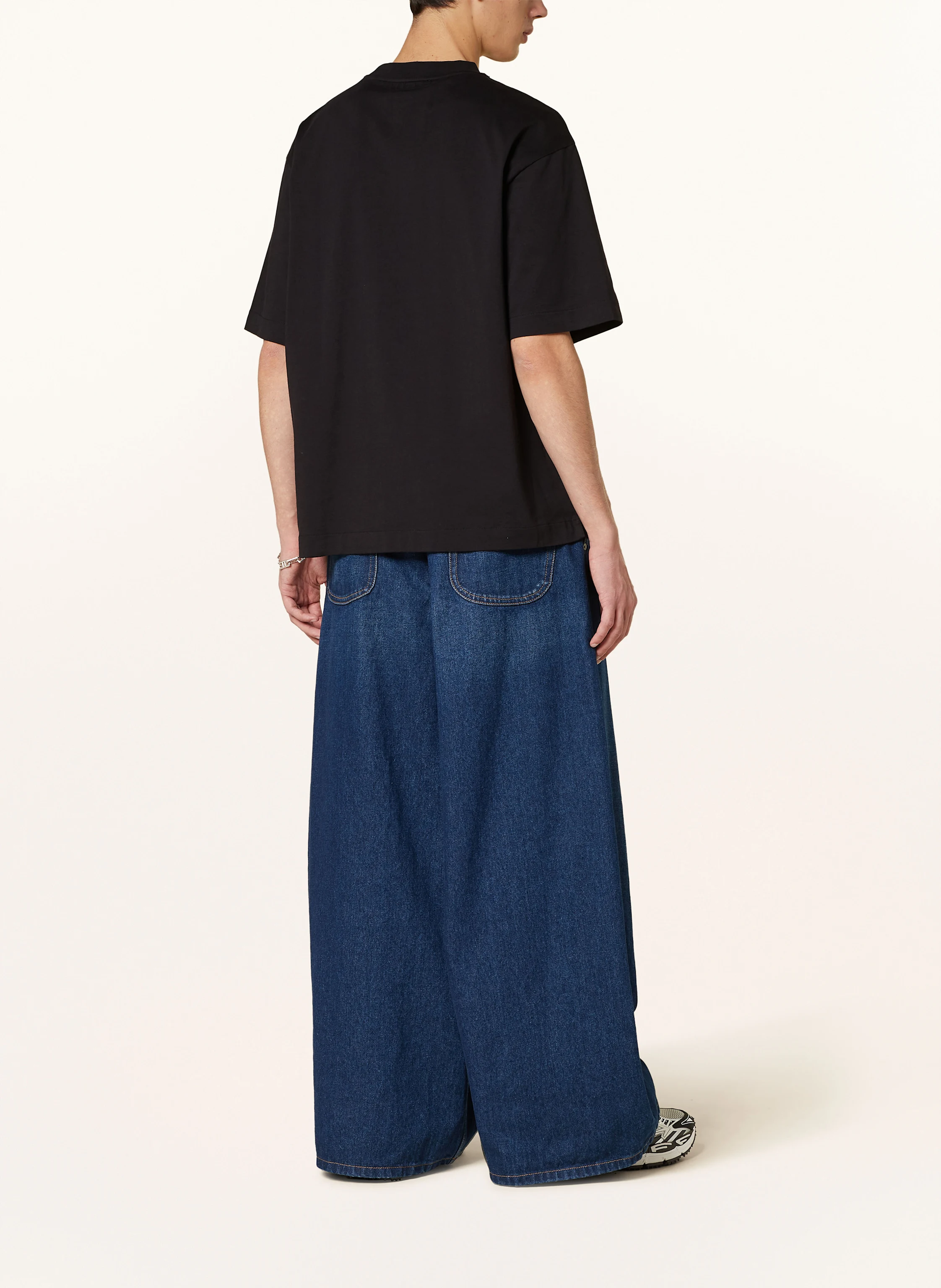 Off-White T-Shirt