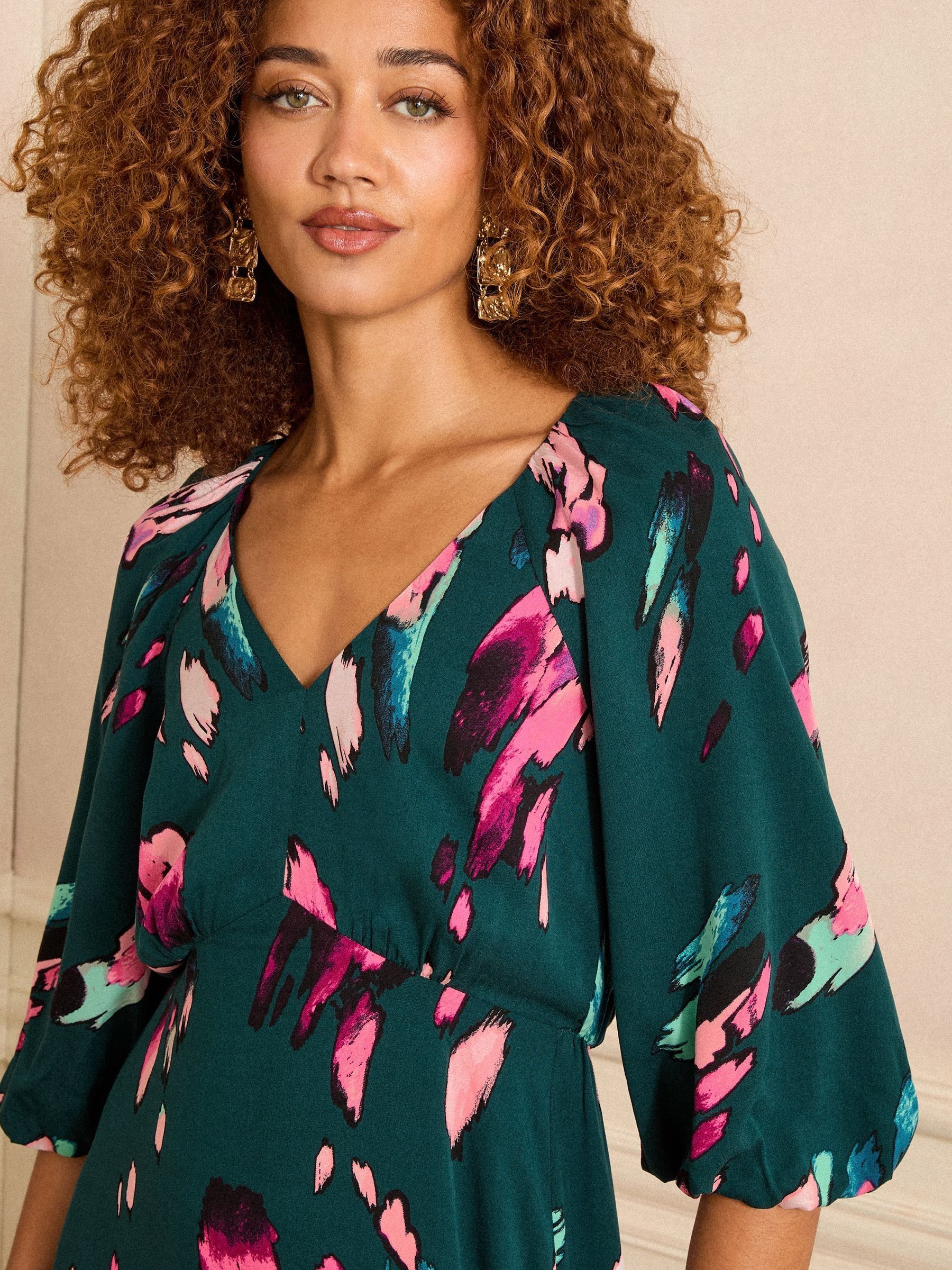Groen met dierenprint - Love & Roses - Midi-jurk met print, V-hals en pofmouwen