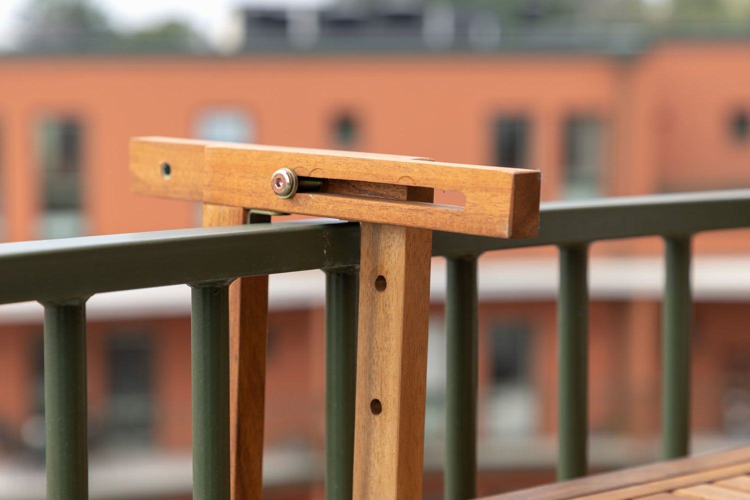 Marion tuintafel voor balkon, natuurlijke afwerking. 48 x 60 x 45 cm
