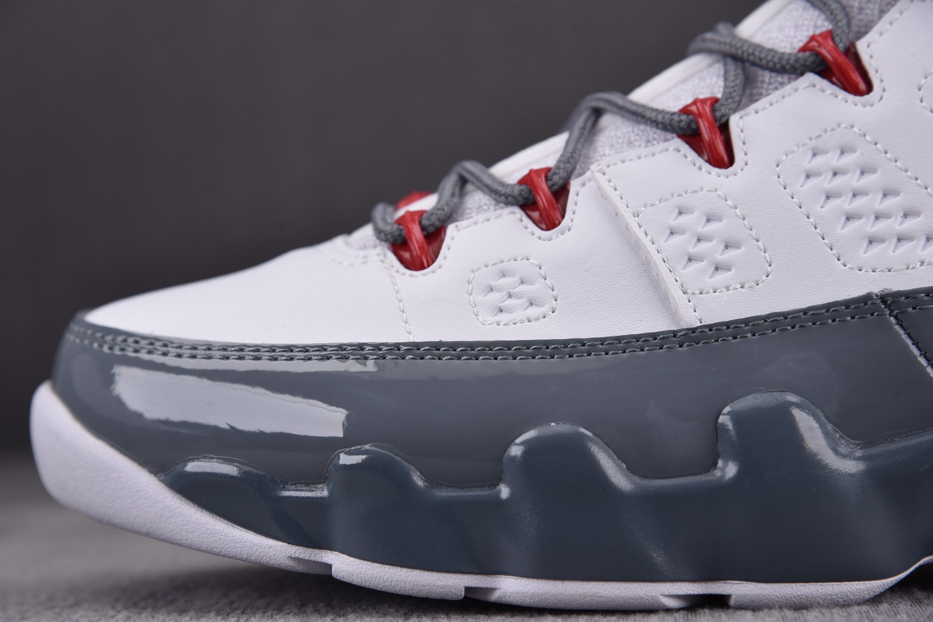 Jordan 9 Retro Fire Red