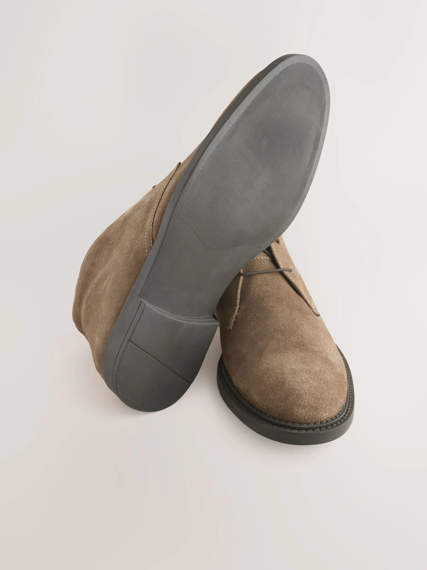 Pastelgeel - Smart Suede Chukka Boots