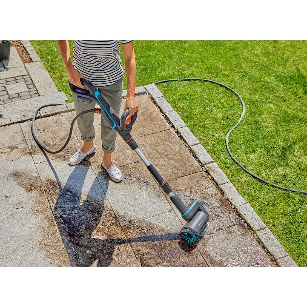 BALKONGVASKER GARDENA AQUABRUSH BATTERIDREVEN