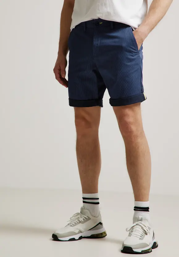 Slim Fit Shorts mit Print - navy blue