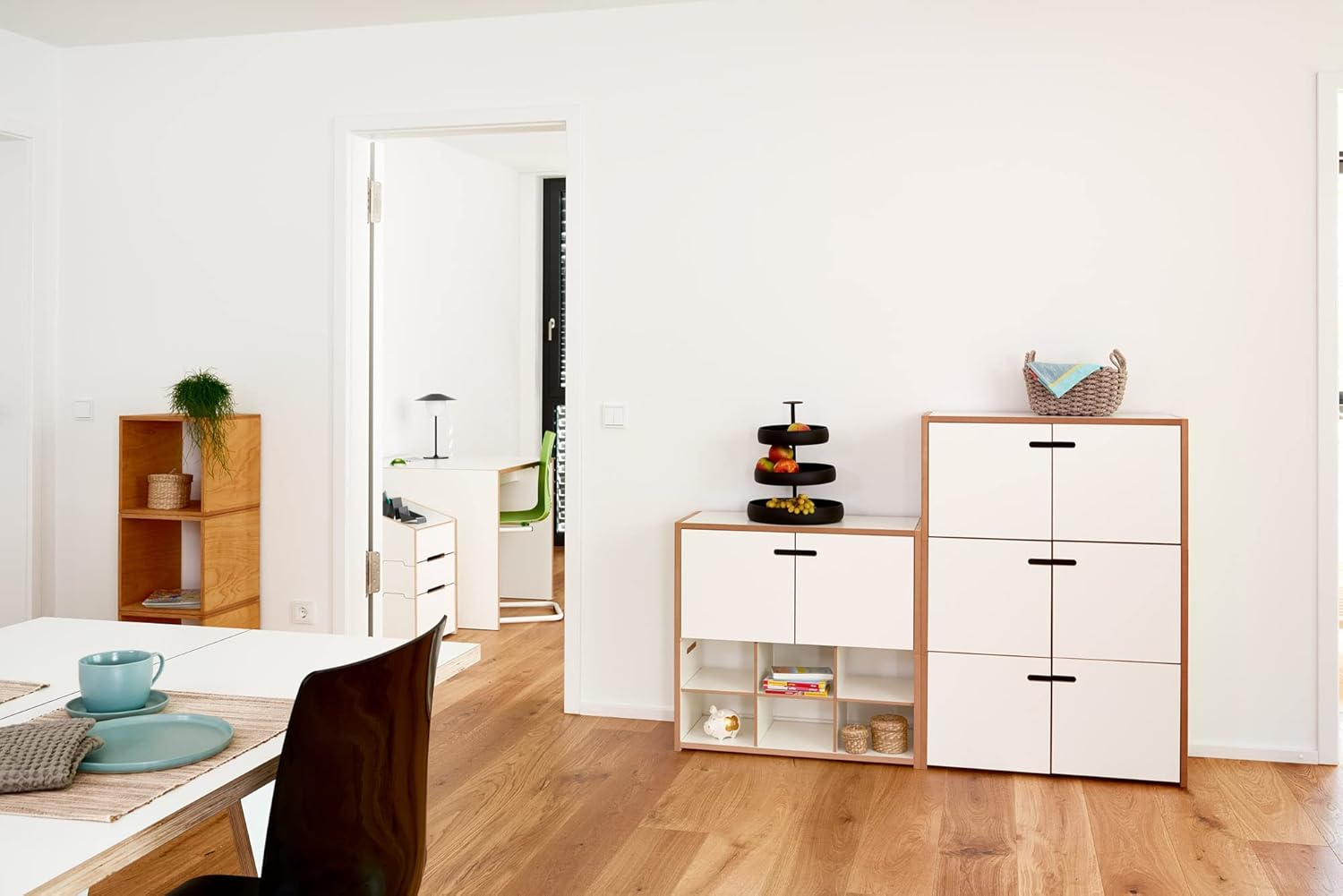Tojo Hochstapler | modulares Regalsystem Verschiedene Module für Wandregal/Bücherregal/CD Regal | MDF Regal (weiß, Grundmodul mit Türen)