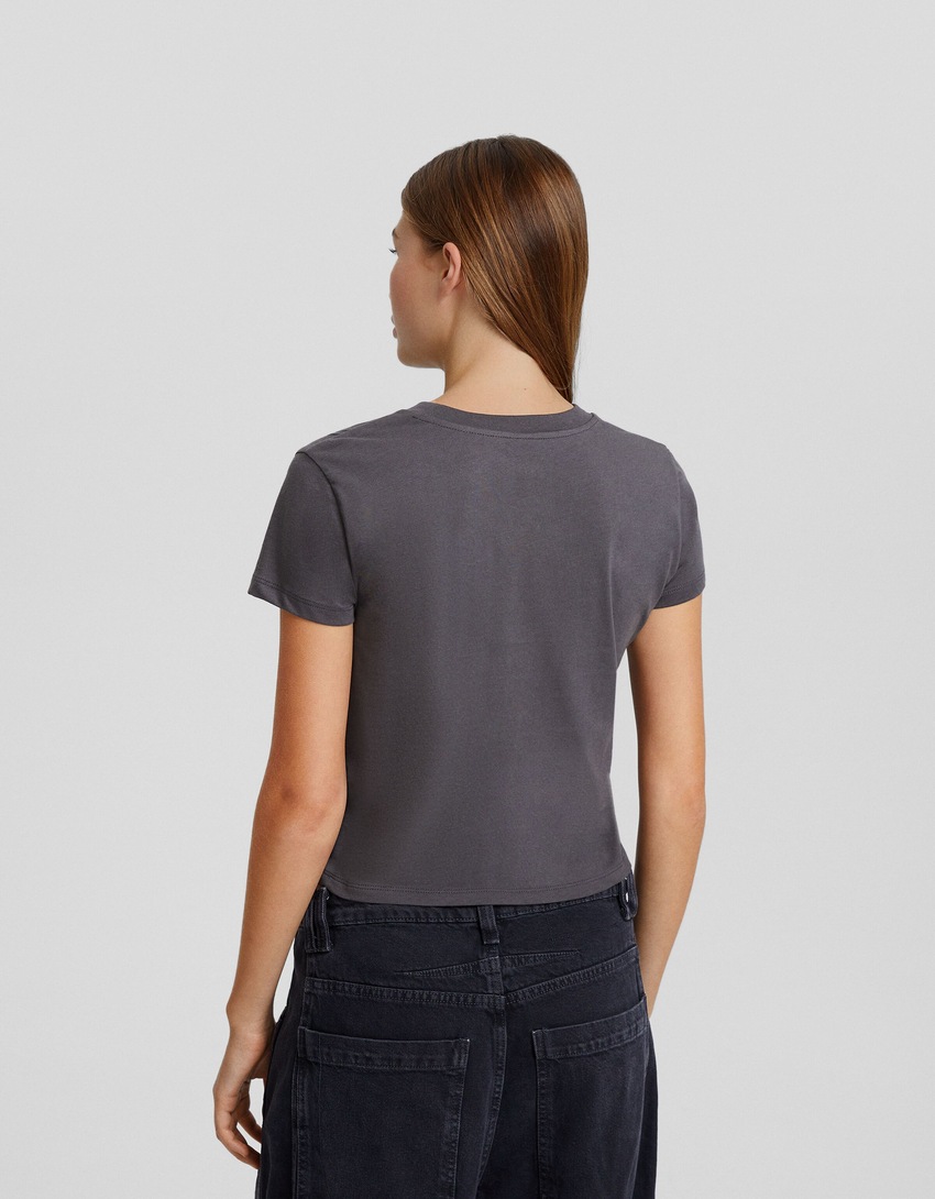 Camiseta de manga curta com estampa e modelagem regular