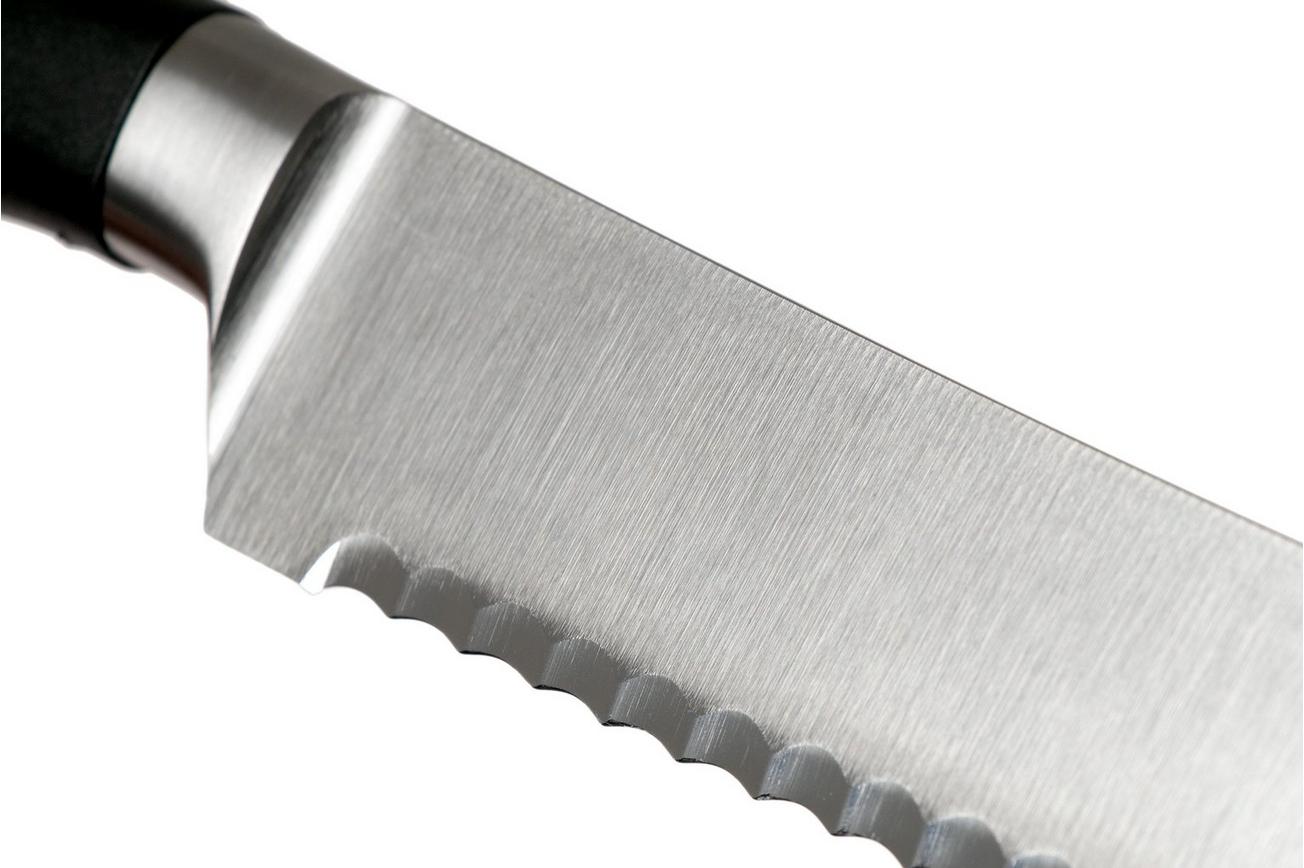 Böker Core Professional broodmes 22 cm - 130850