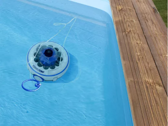 Robot de piscine sur batterie - Wetrunner