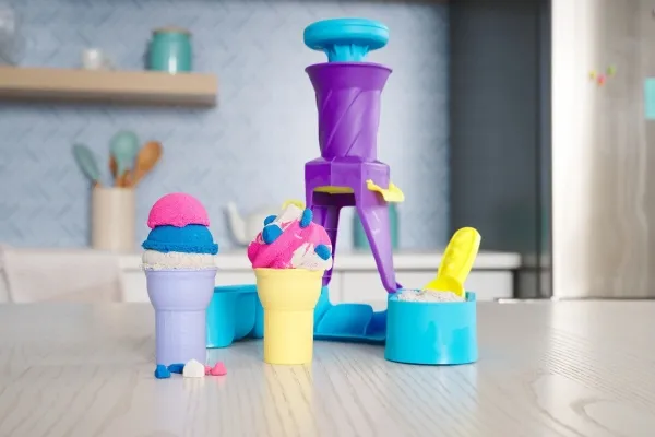 Kinetic Sand Soft Serve Station