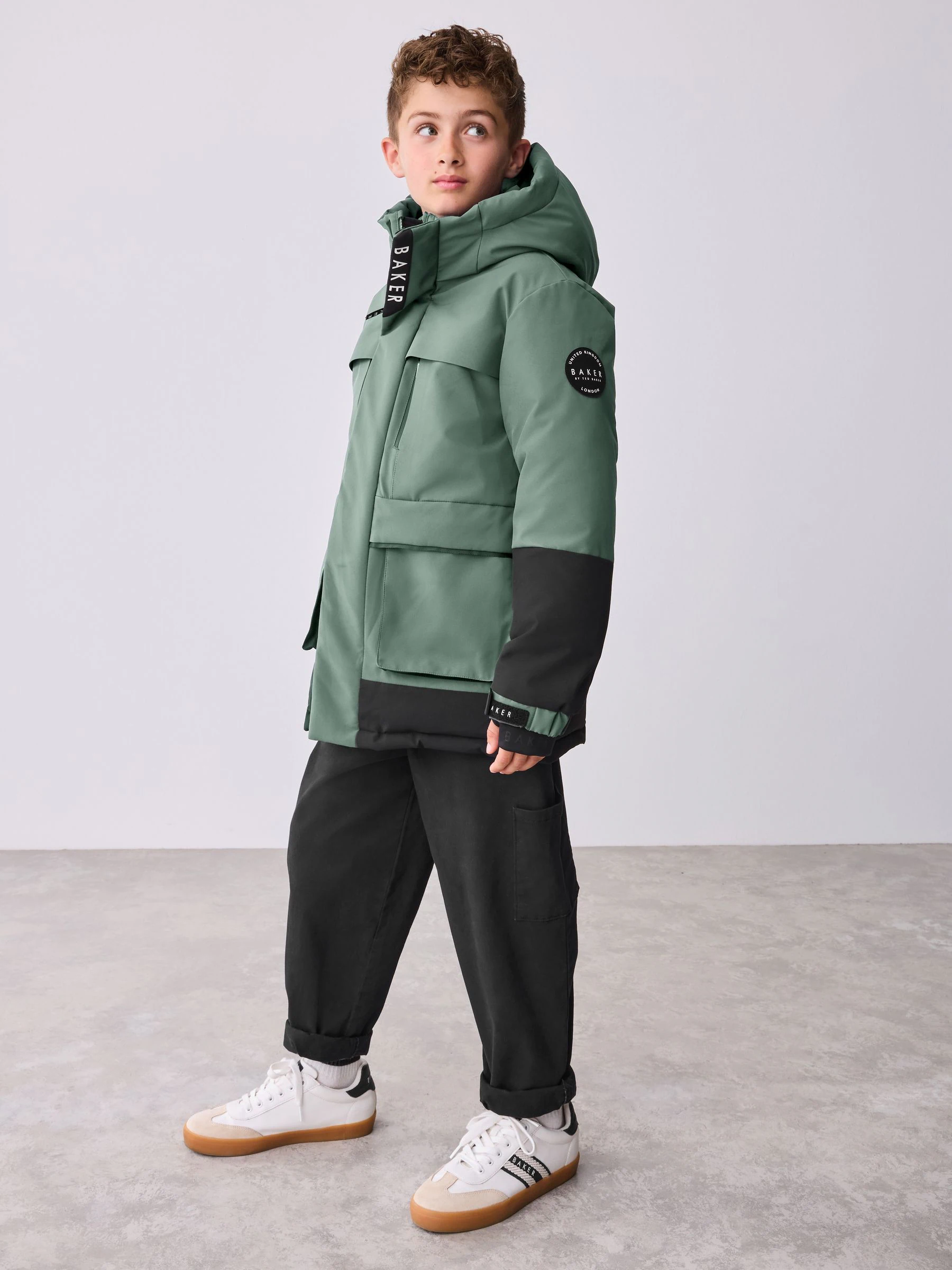 Saliegroen/zwart - Baker by Ted Baker regenbestendige colourblockparka