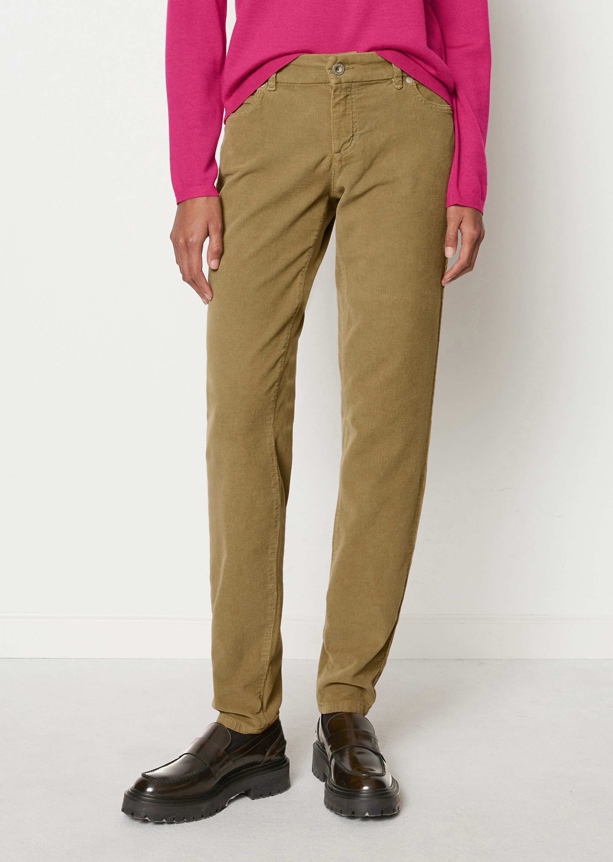 Cordhose Modell ALBY slim aus Organic Cotton-Stretch
