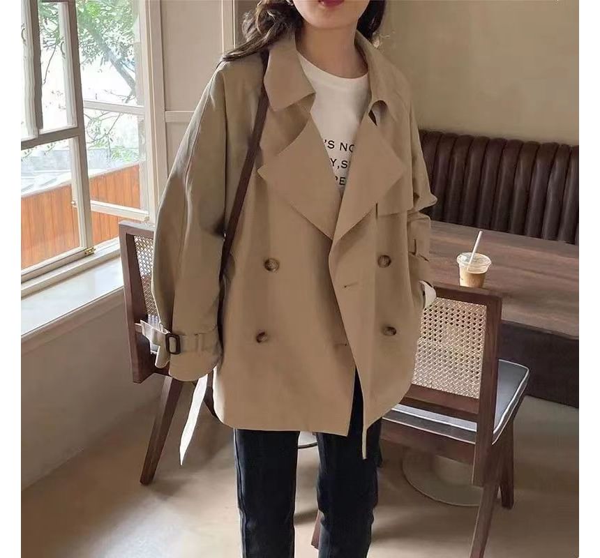 Everose - Effen trenchcoat met dubbele rij knopen
