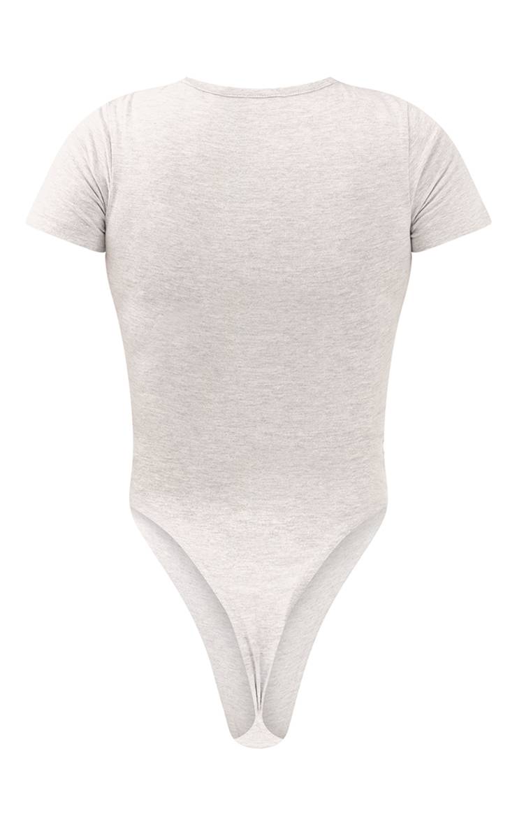 Gris Cendré Body À Manches Courtes Avec Logo Prettylittlething