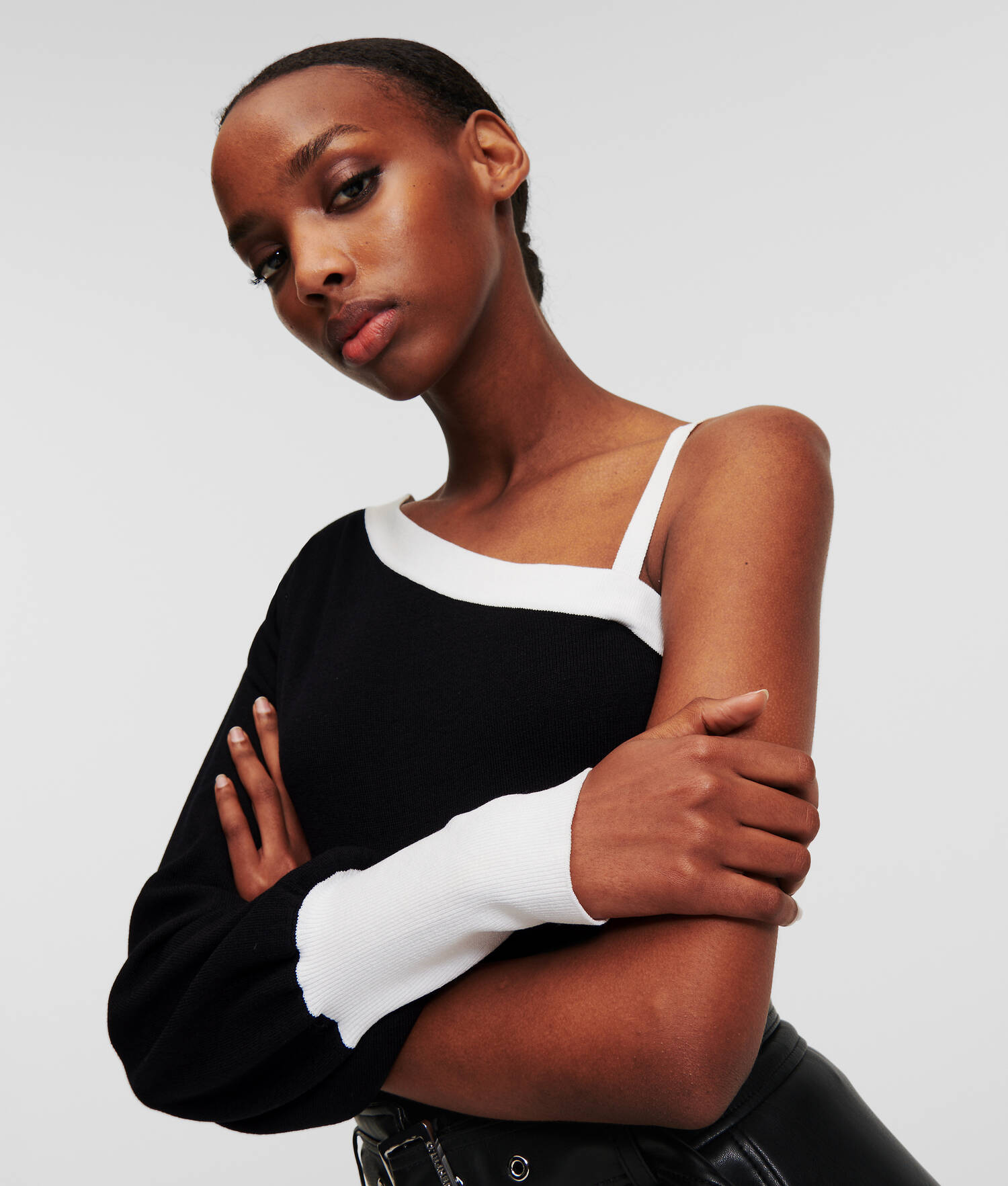 HAUT EN TRICOT ASYMÉTRIQUE KARL ESSENTIALS