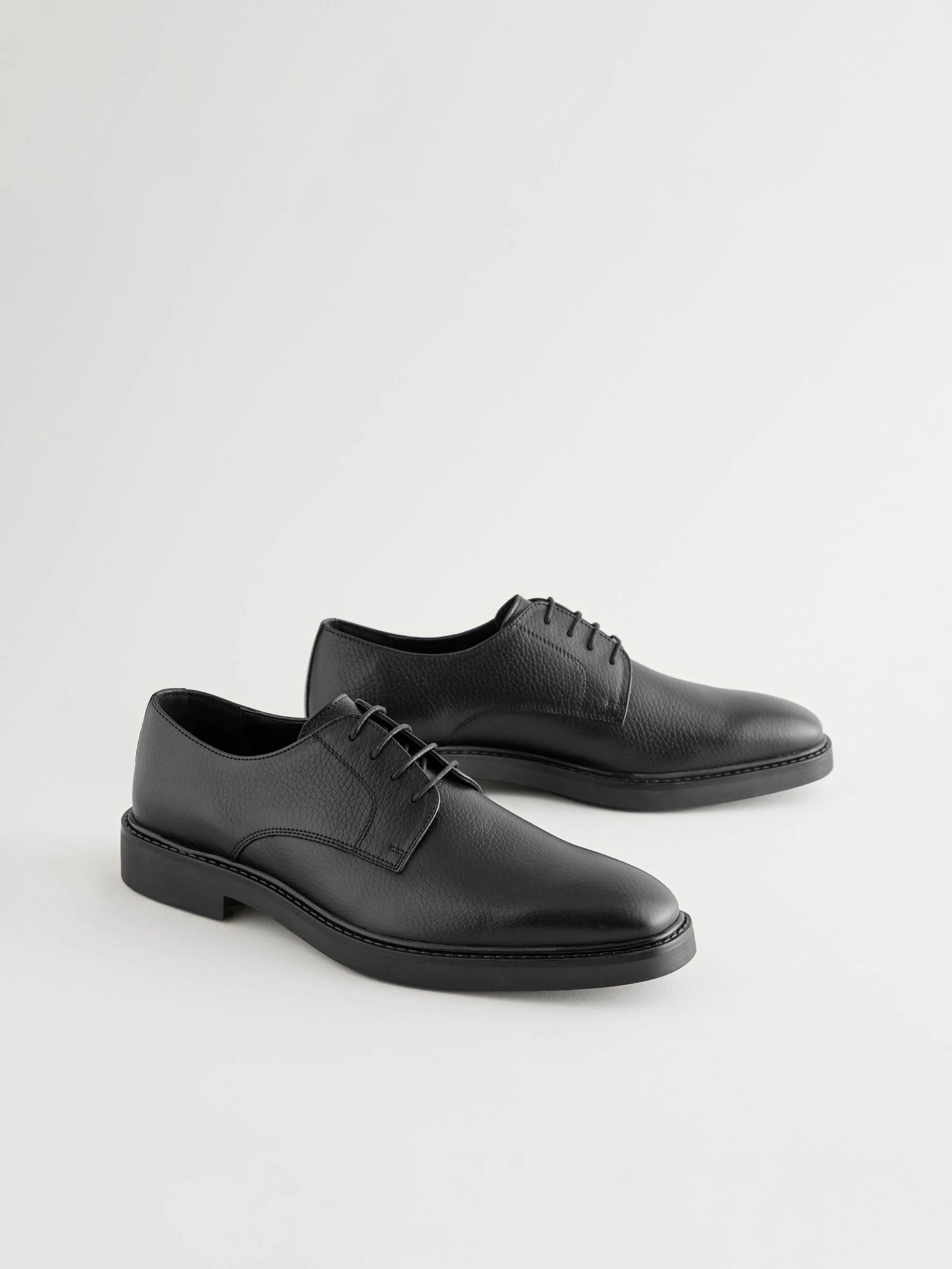Zwart - Formele schoenen van getrommeld leer