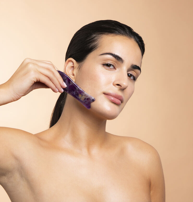 SMUK skincare Ametyst Gua Sha