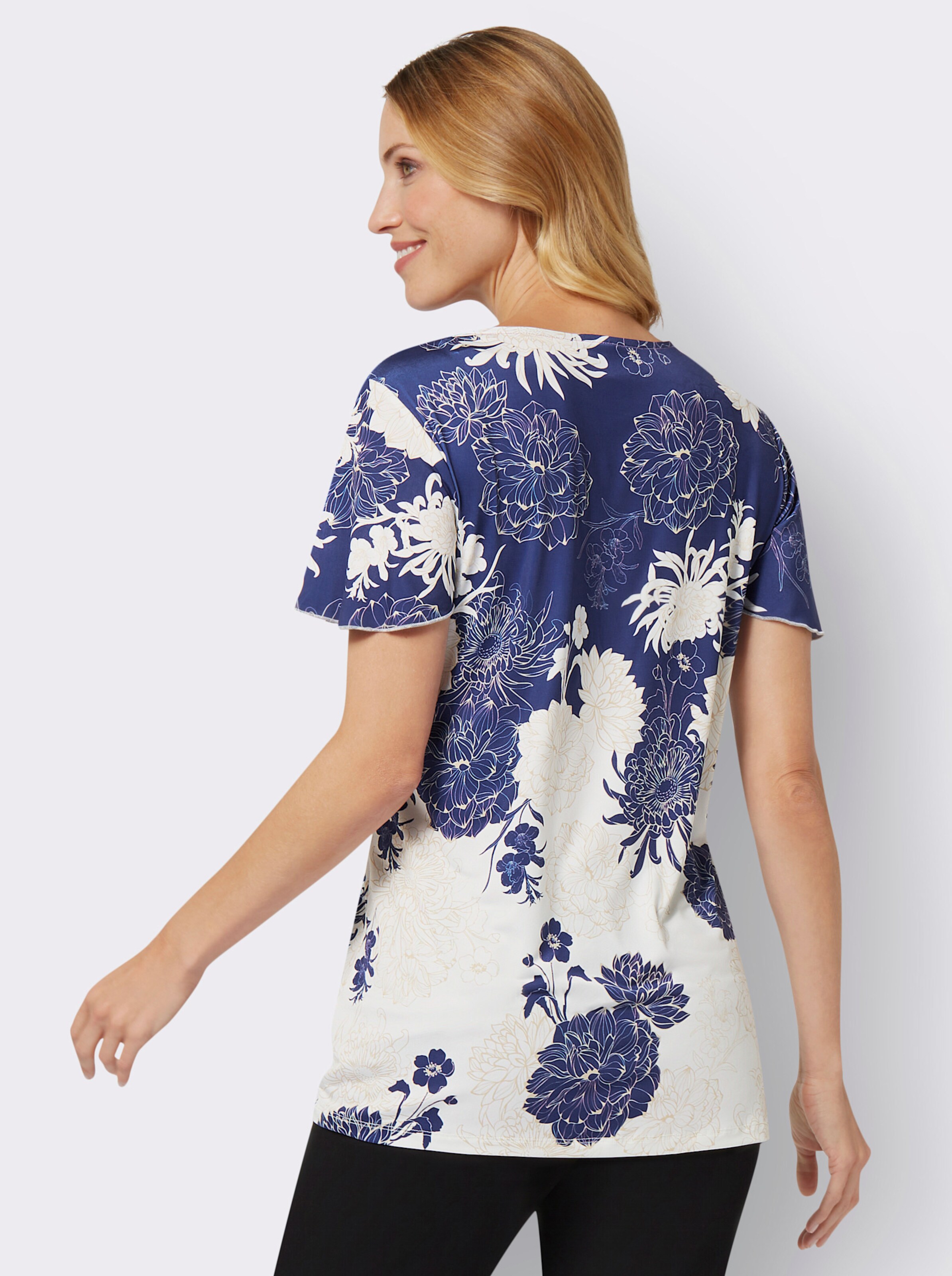 Longshirt mit figurschmeichelnden Details