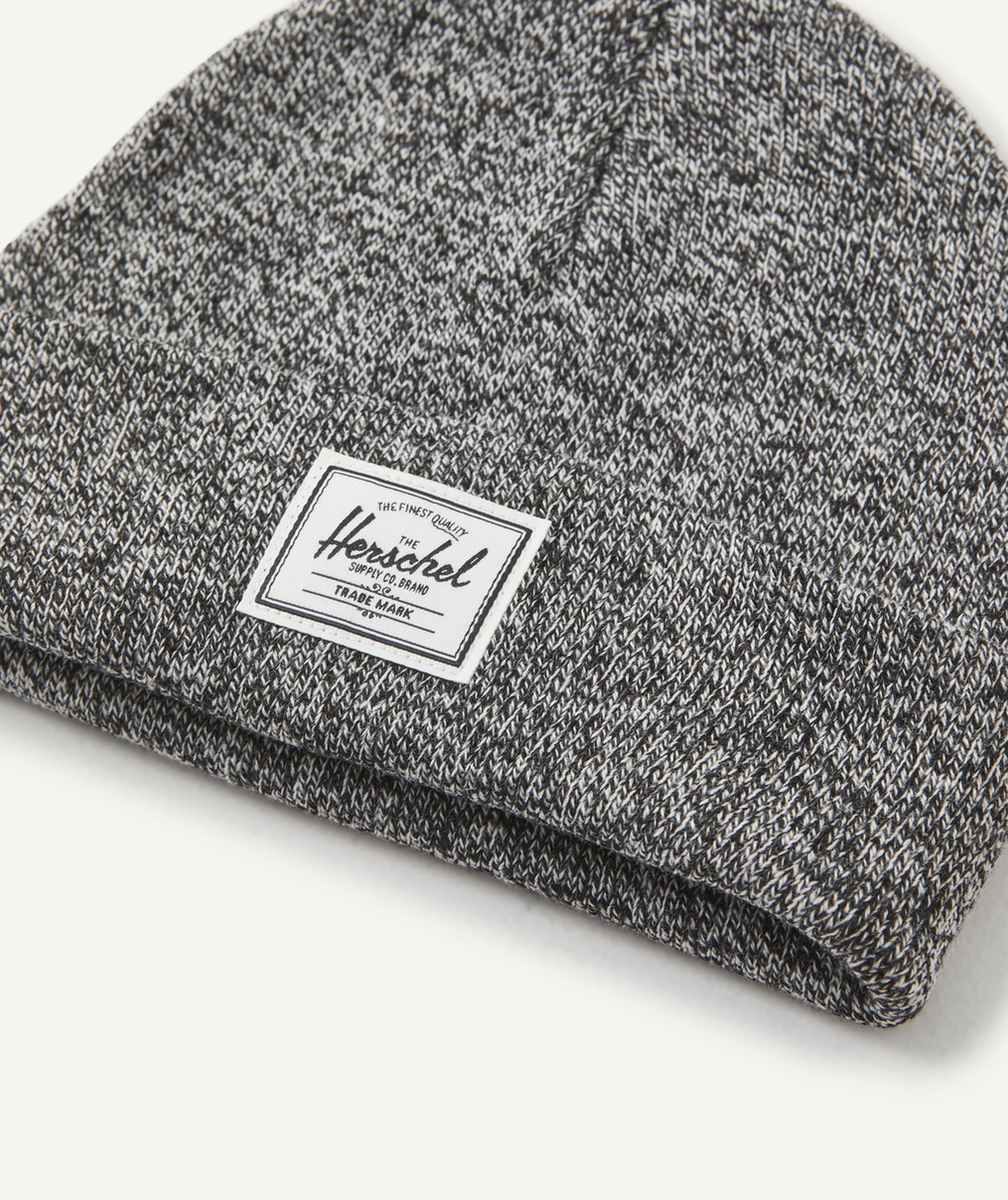 HERSCHELBONNET ADO ELMER SHALLOW EN MAILLE GRIS FONCÉ MOUCHETÉ