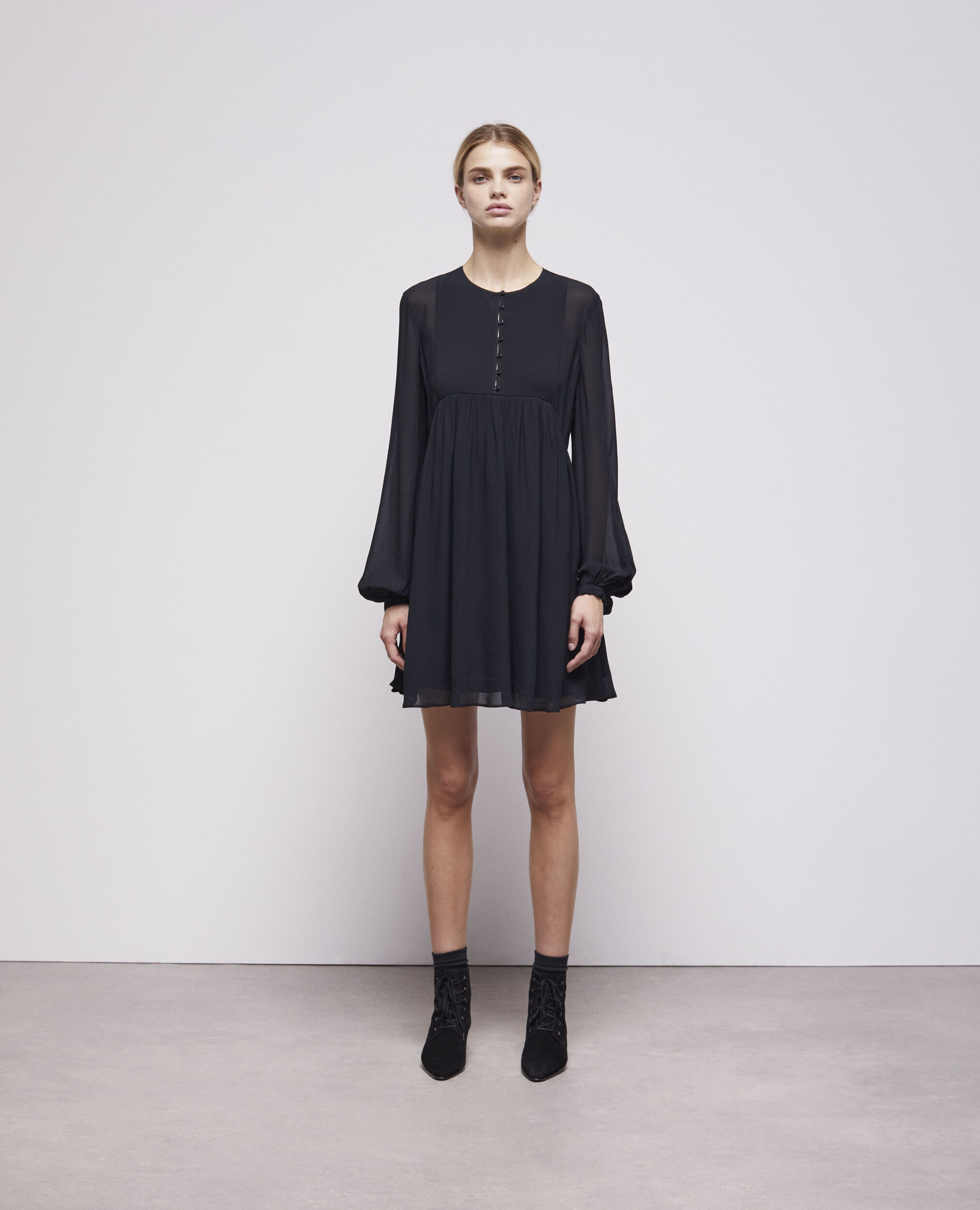 Robe courte noire