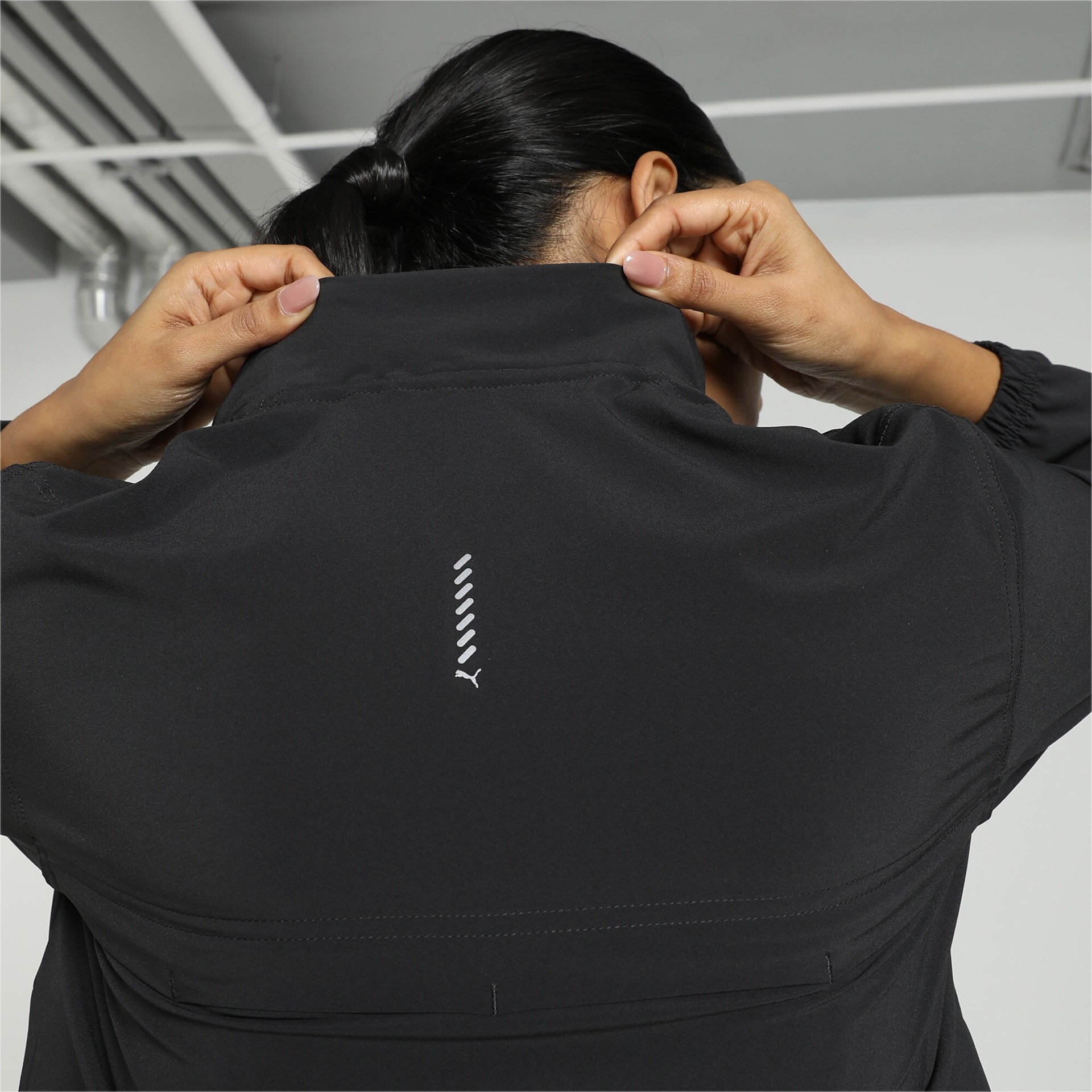 Puma Run Evolve Woven Jacket, Dame<br>Løpejakke med en fantastisk bevegelsesfrihet!