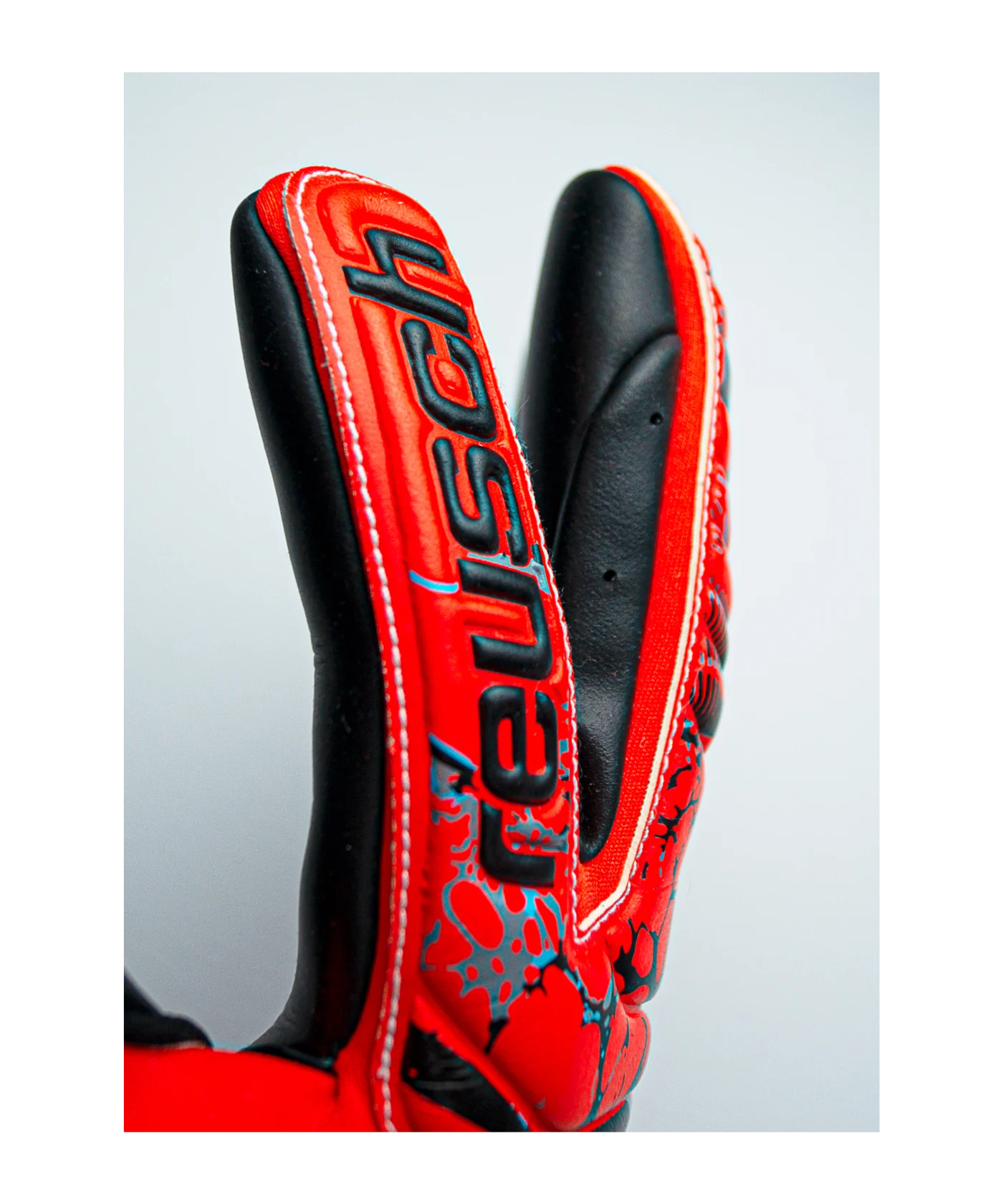 Reusch Attrakt Gold X 2023 TW-Handschuhe Rot Blau Schwarz F3333