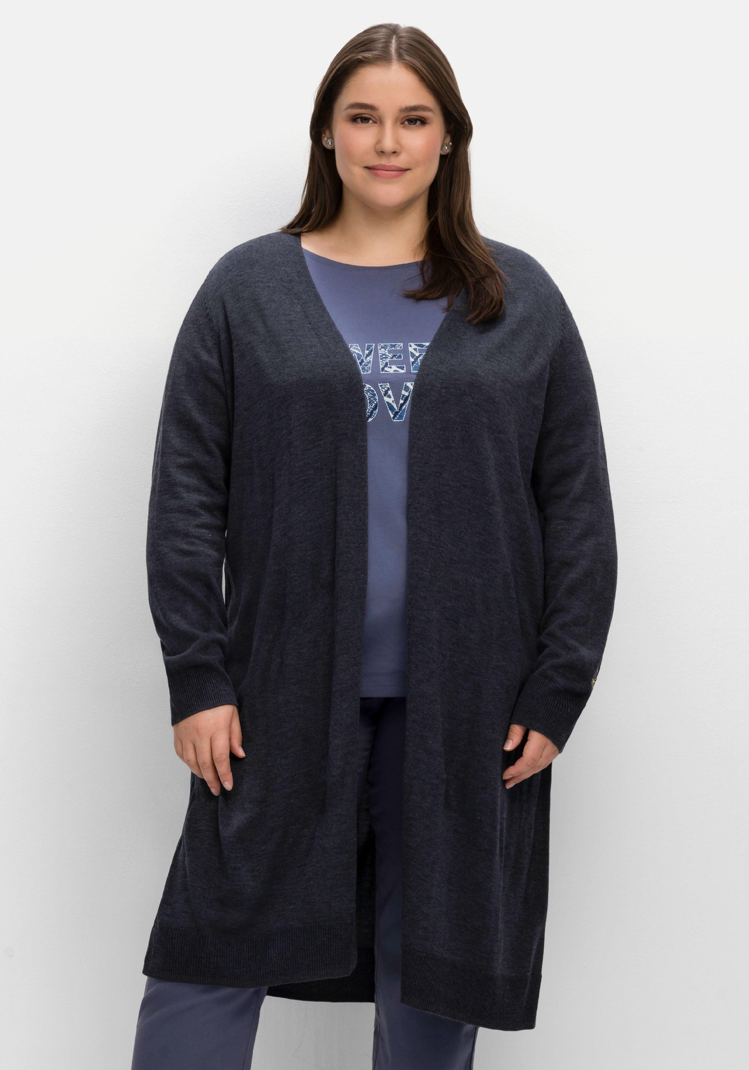 Longstrickjacke mit kleiner Stickerei am Ärmel