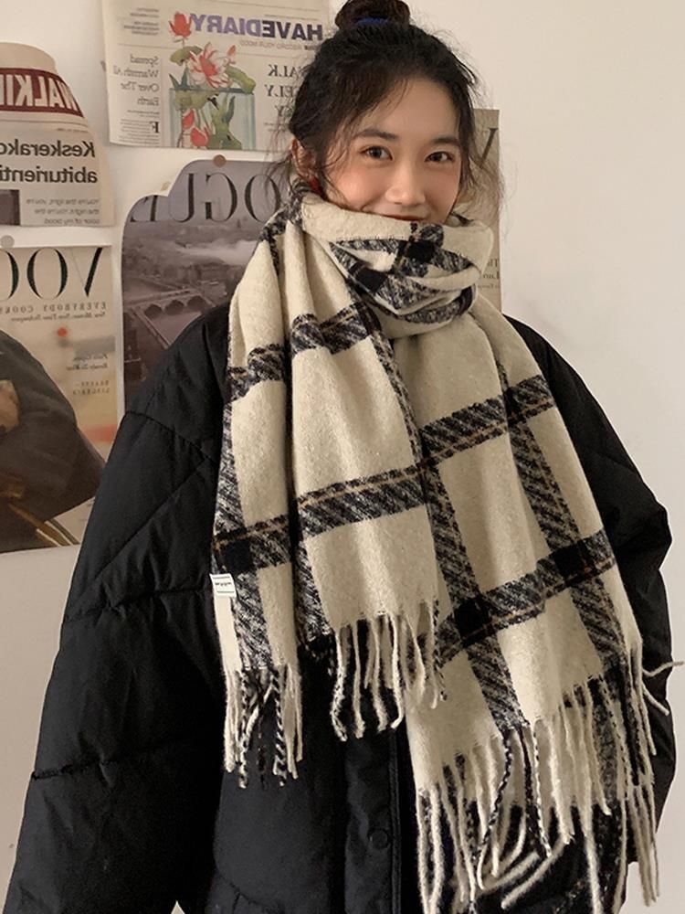 Hyeeun - Geruite sjaal met franjes