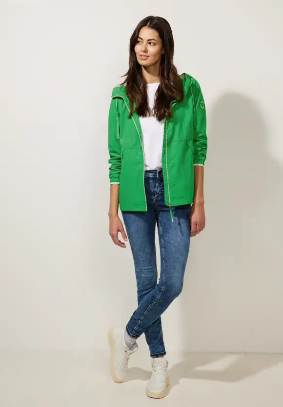 Moderner Windbreaker - wild green