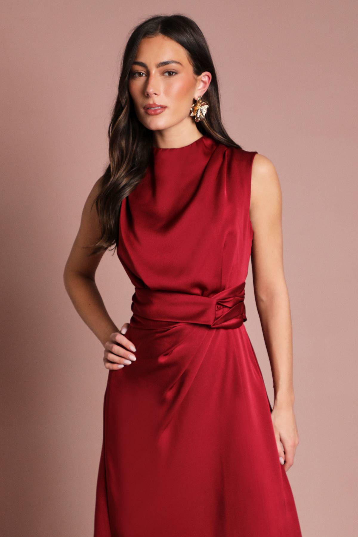Coast Robe Mi-Longue en Satin avec Taille Torsadée