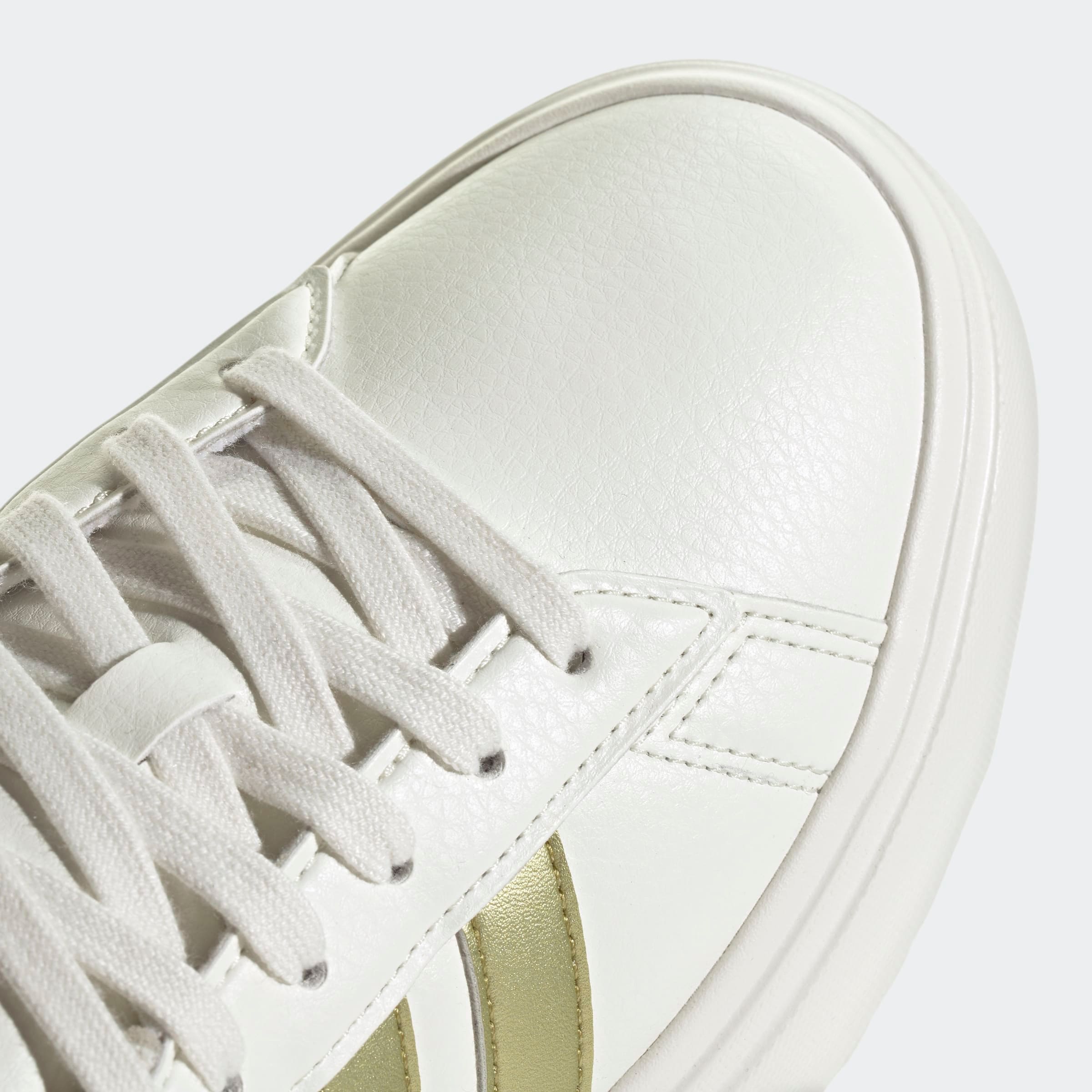 adidas Sportswear Sneaker »GRAND COURT PLATFORM«  Design auf den Spuren des adidas Superstar